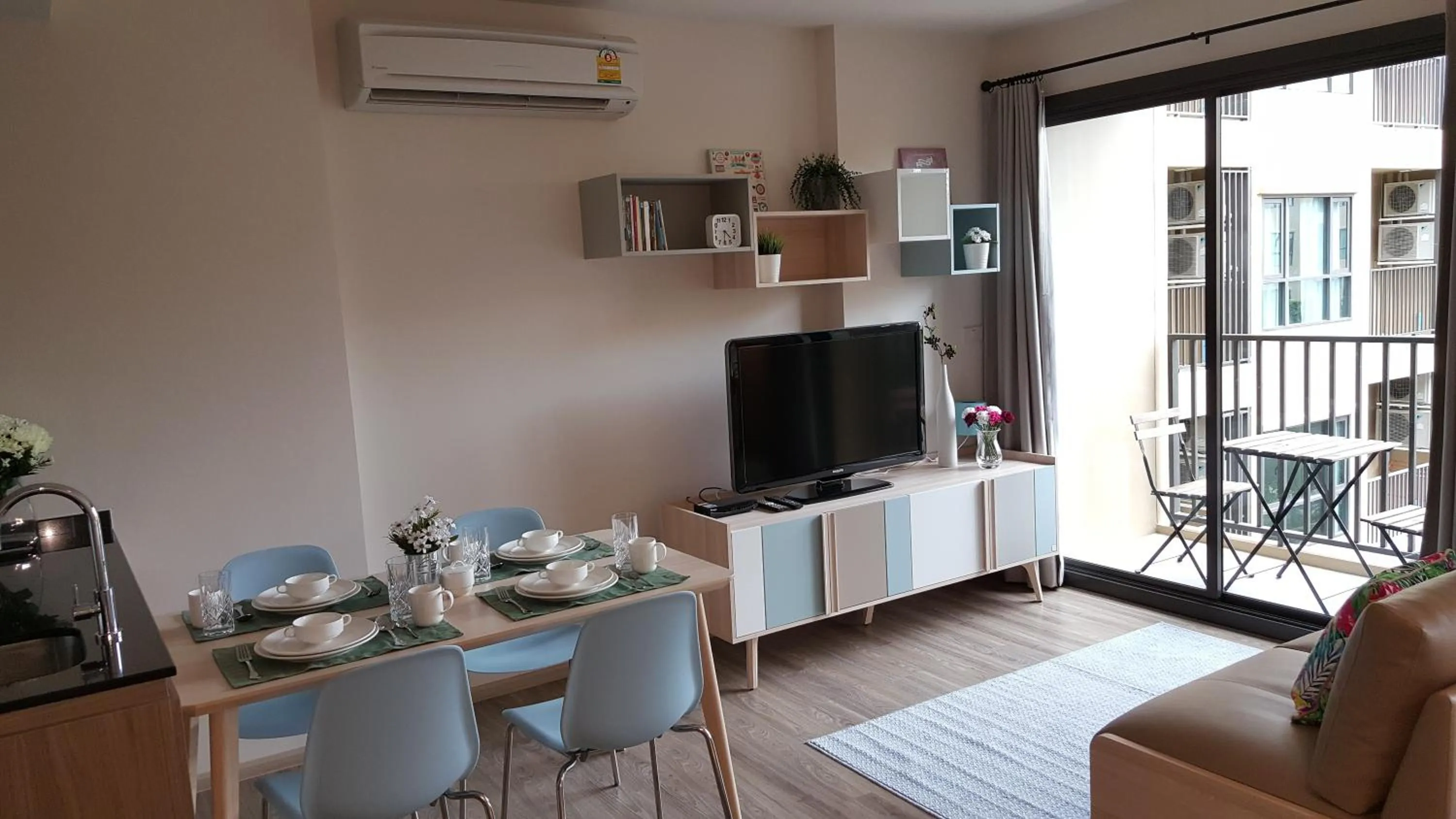 Living room in Rain Cha-am by Obbset