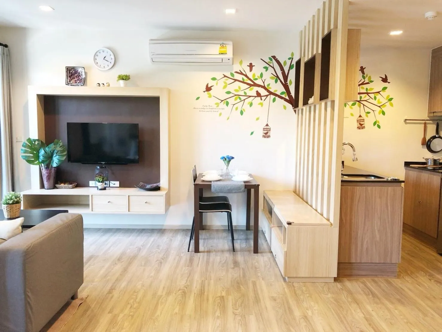 TV and multimedia in Rain Cha-am by Obbset