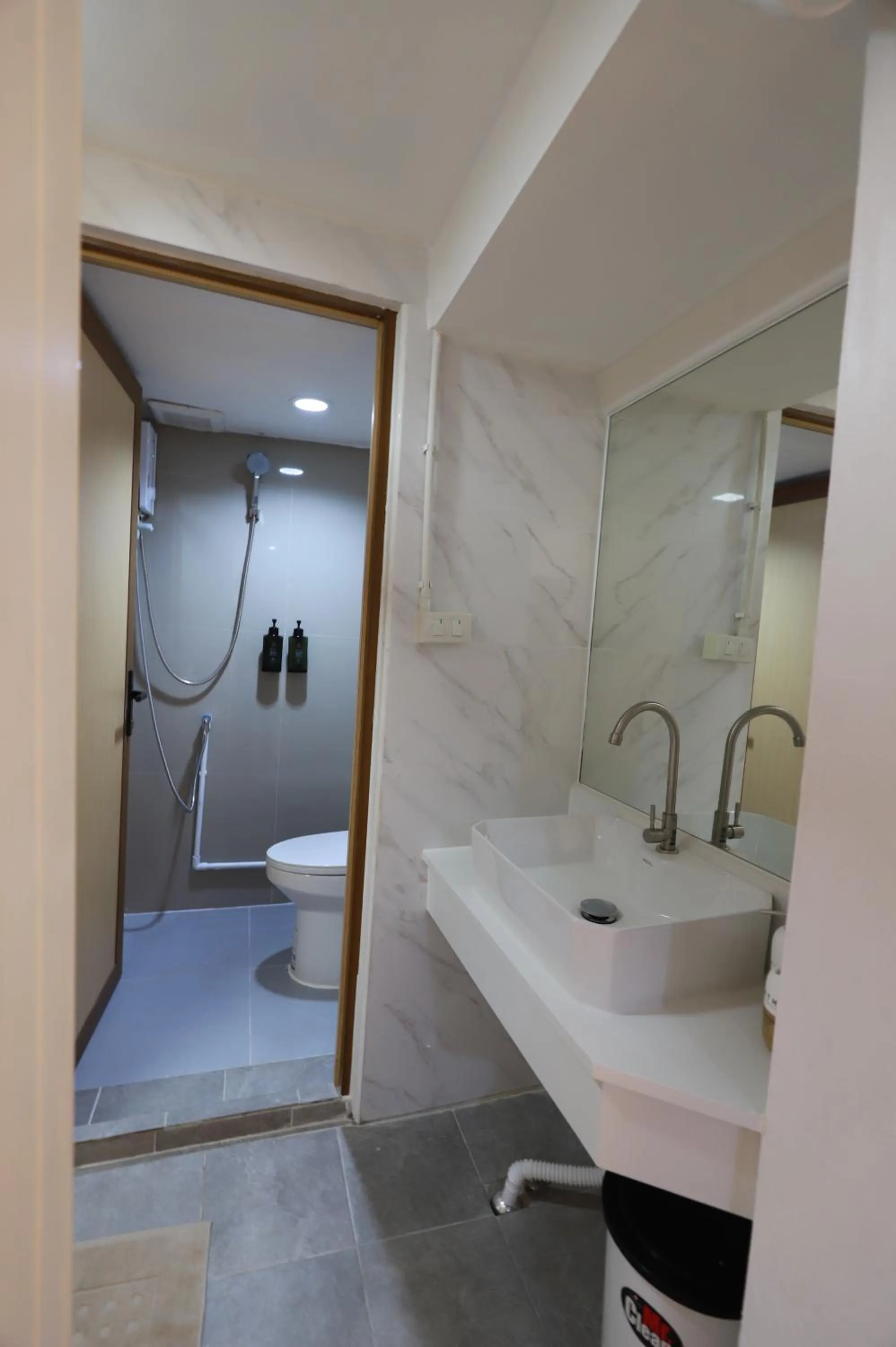 Shower in Sovereign Group Hotel at Pratunam