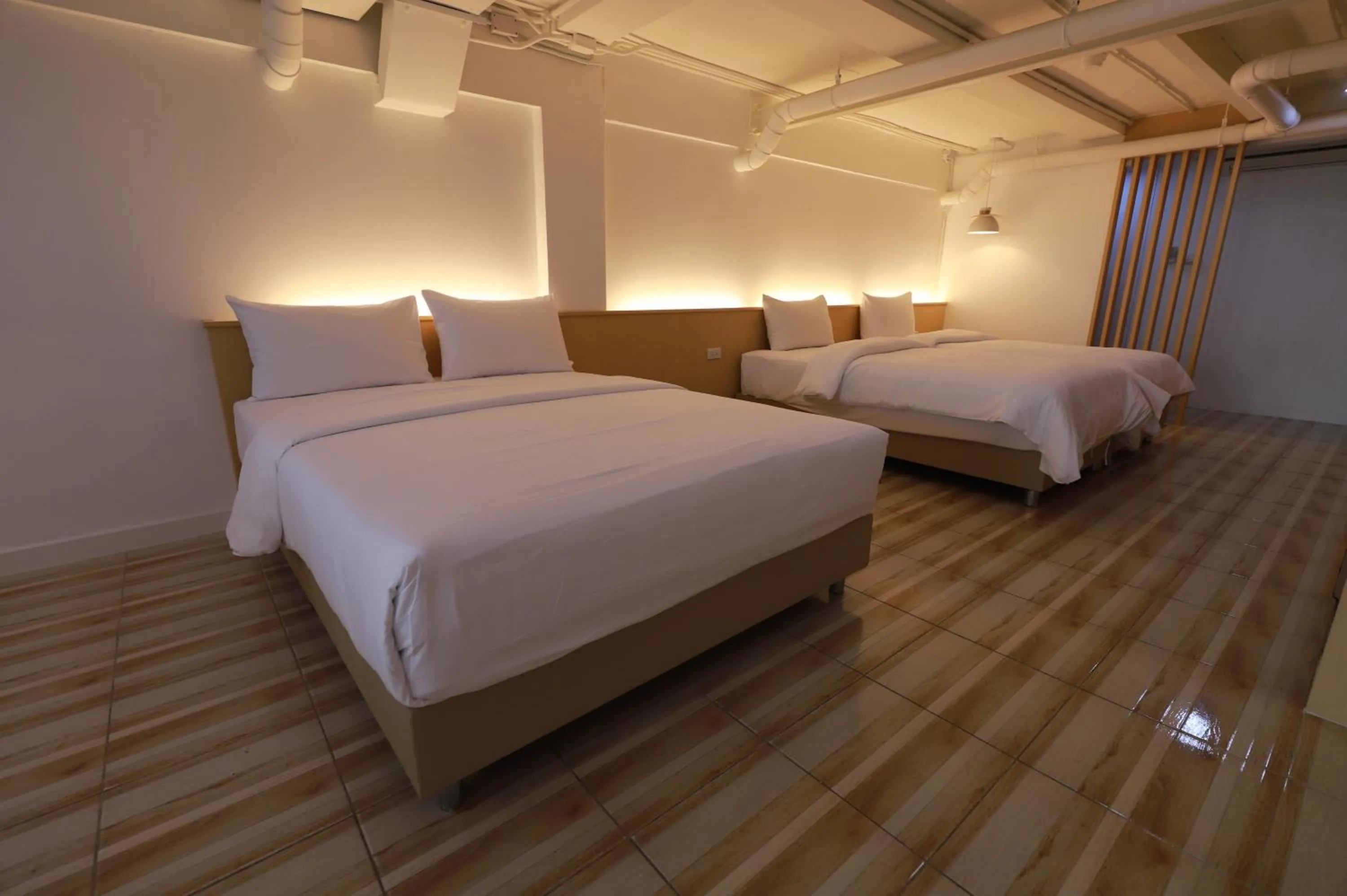 Bedroom, Bed in Sovereign Group Hotel at Pratunam