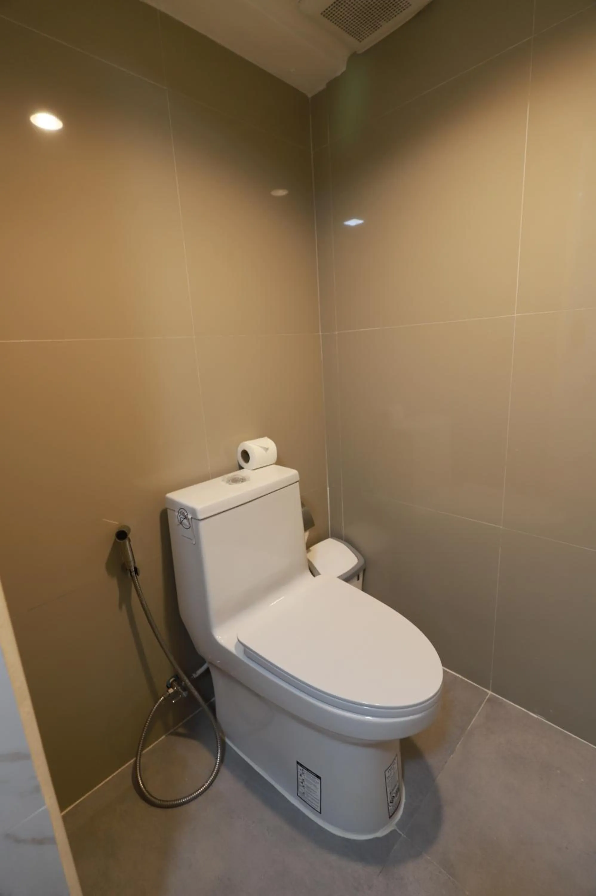 Toilet in Sovereign Group Hotel at Pratunam