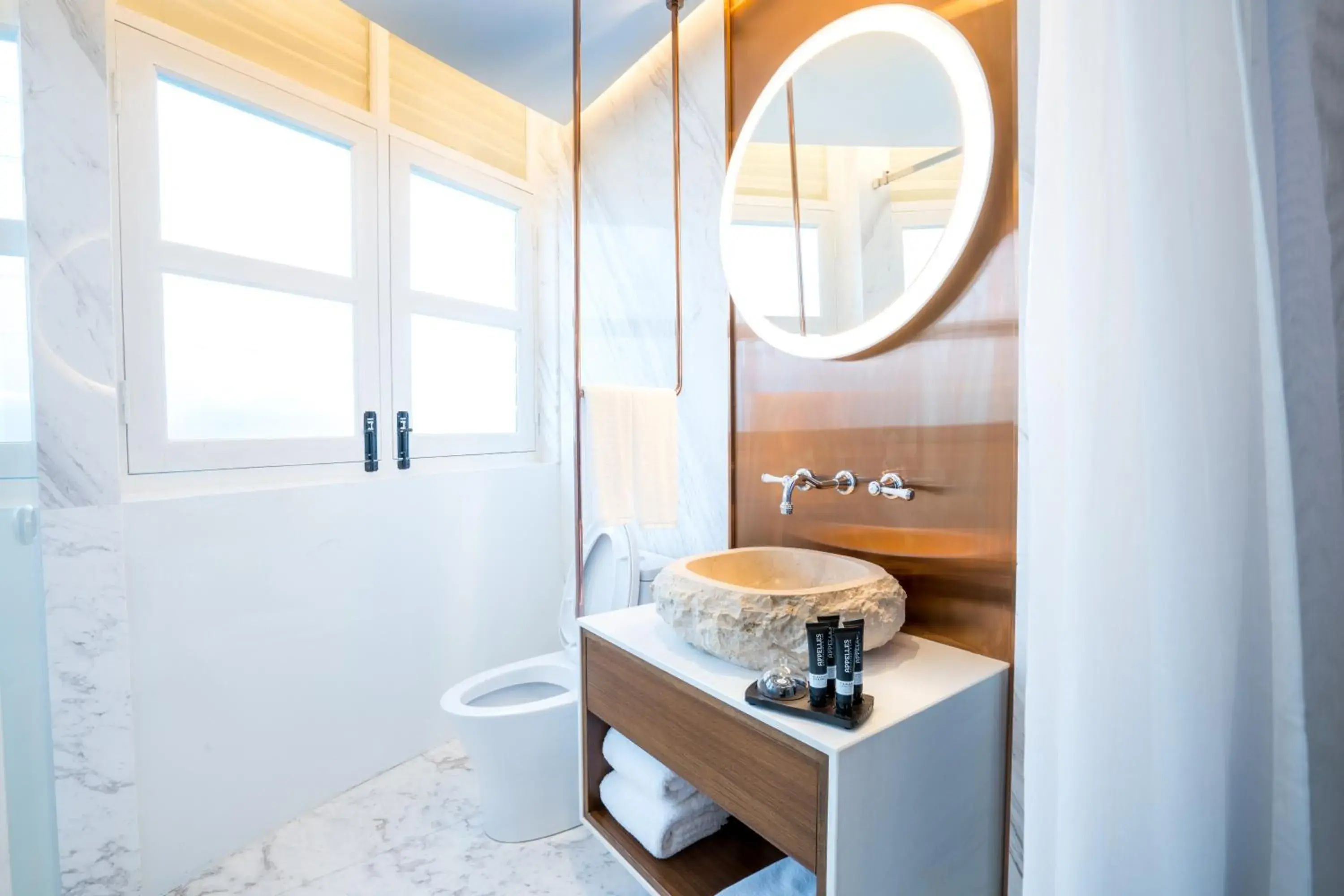 Cozy Queen Room in Tien Hotel Georgetown Cozy Queen Room in Tien Hotel Georgetown