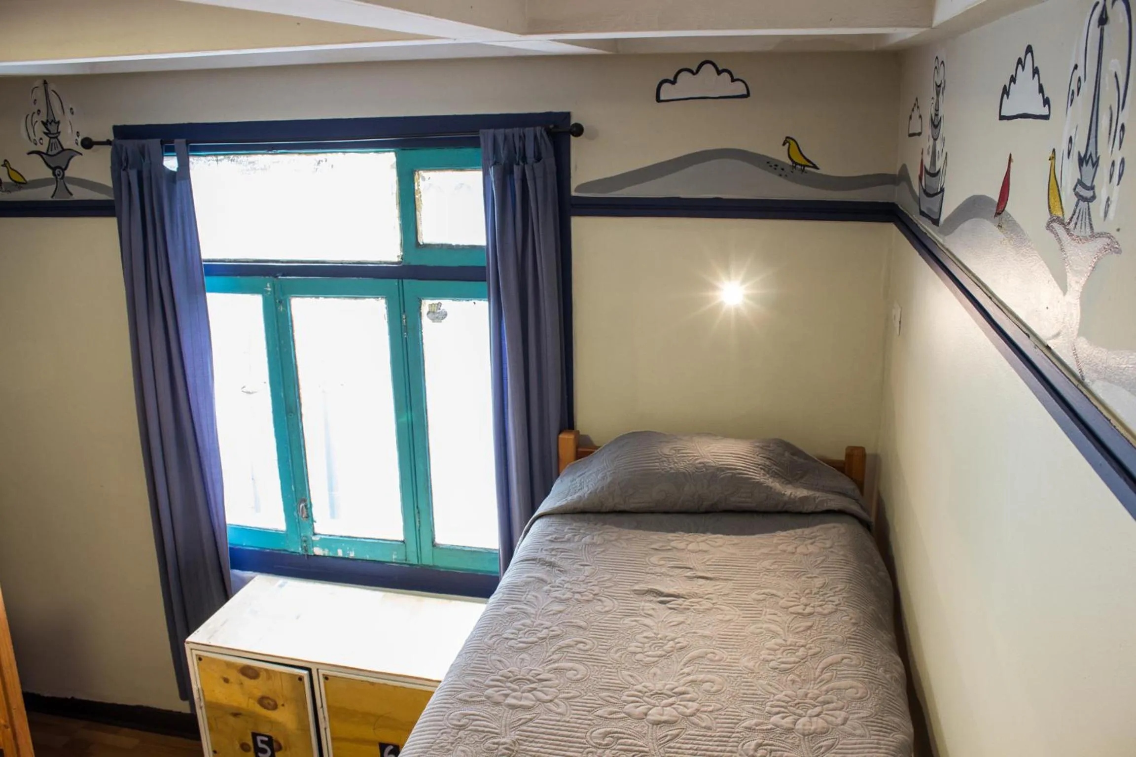 bunk bed, Bed in Hostal Forestal