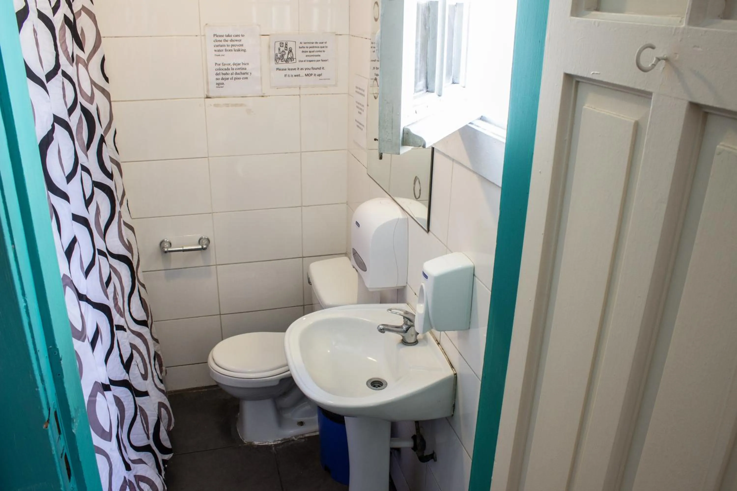 Bathroom in Hostal Forestal