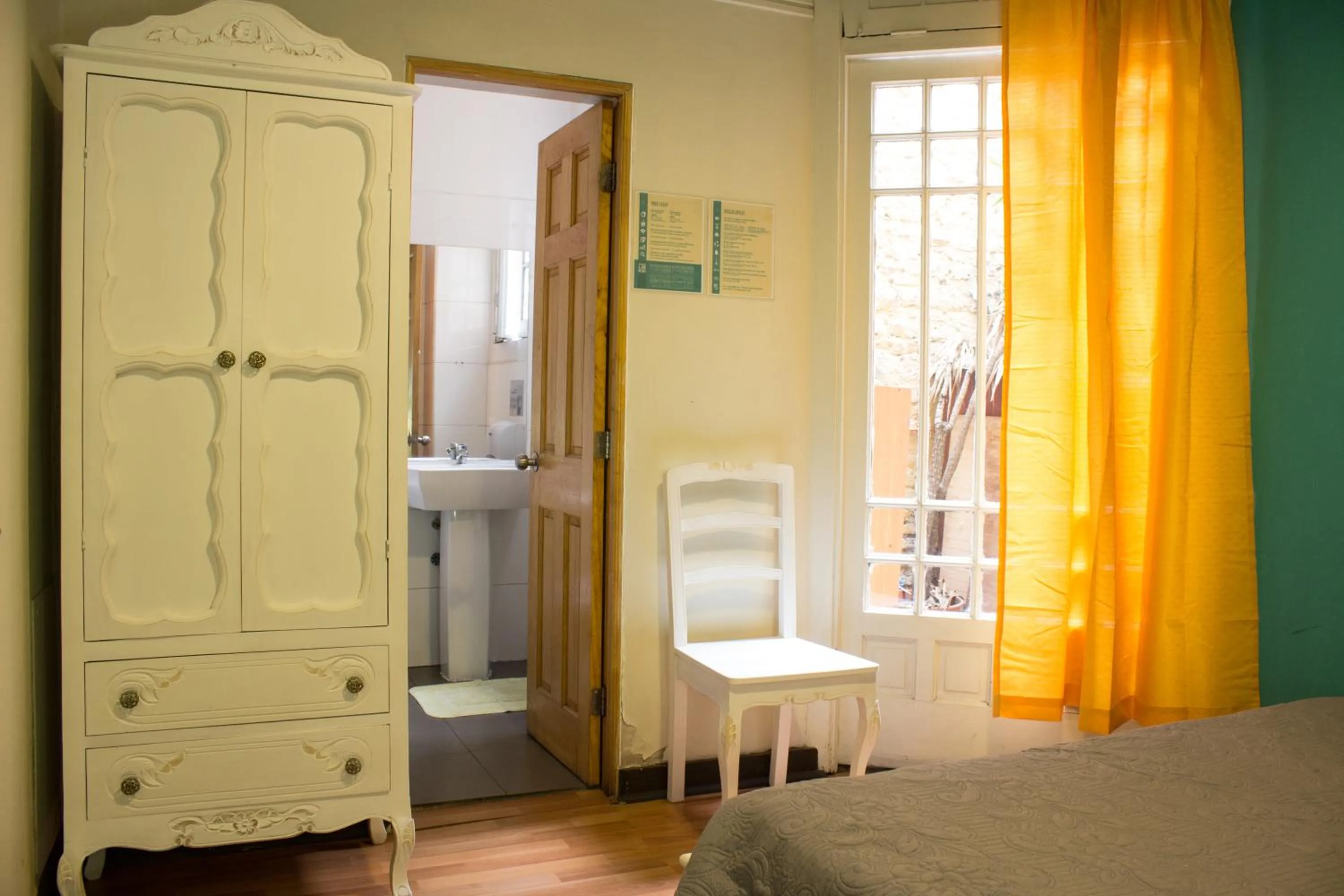 Decorative detail, Bed in Hostal Forestal