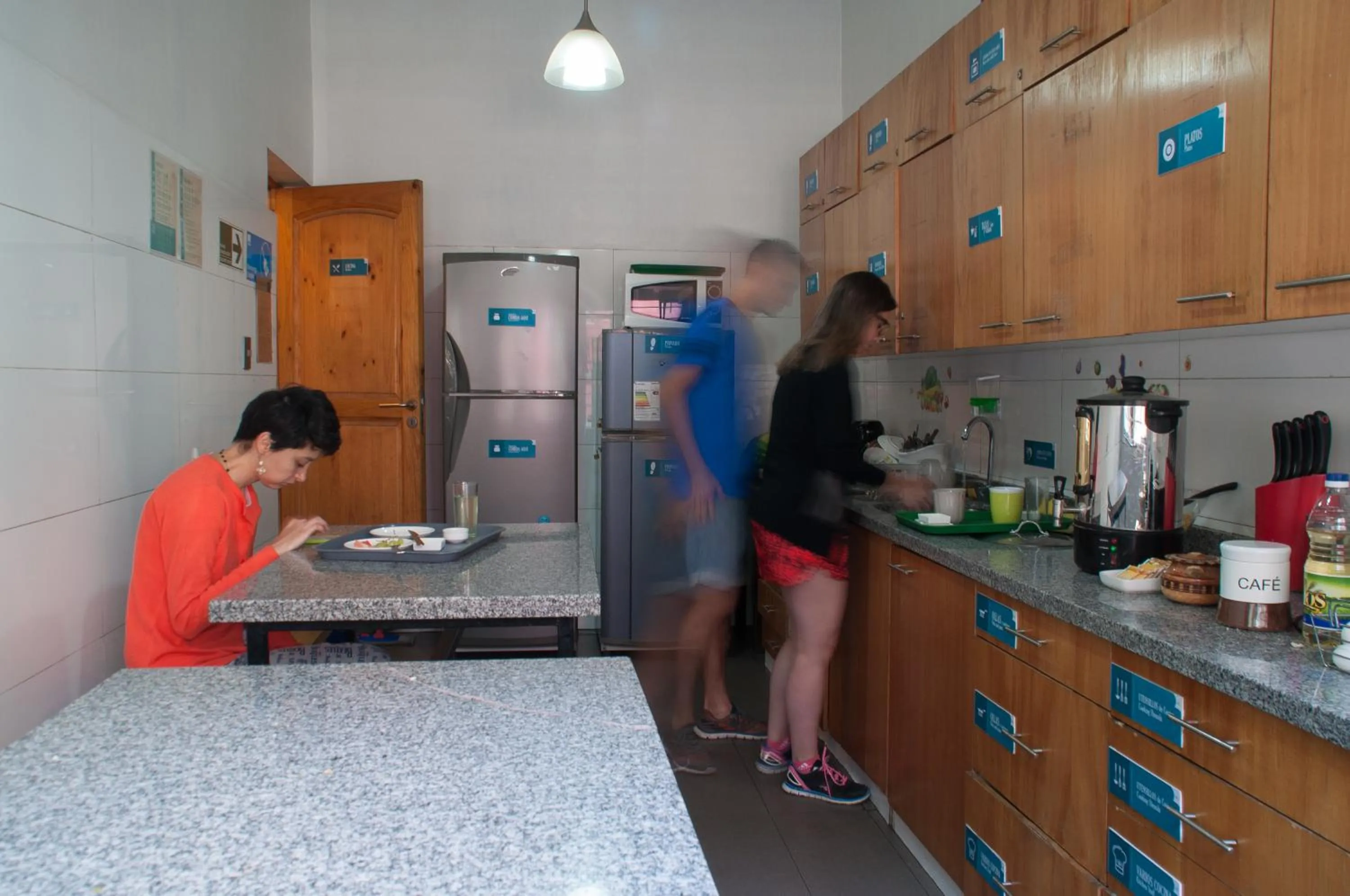 Communal kitchen in Hostal Forestal