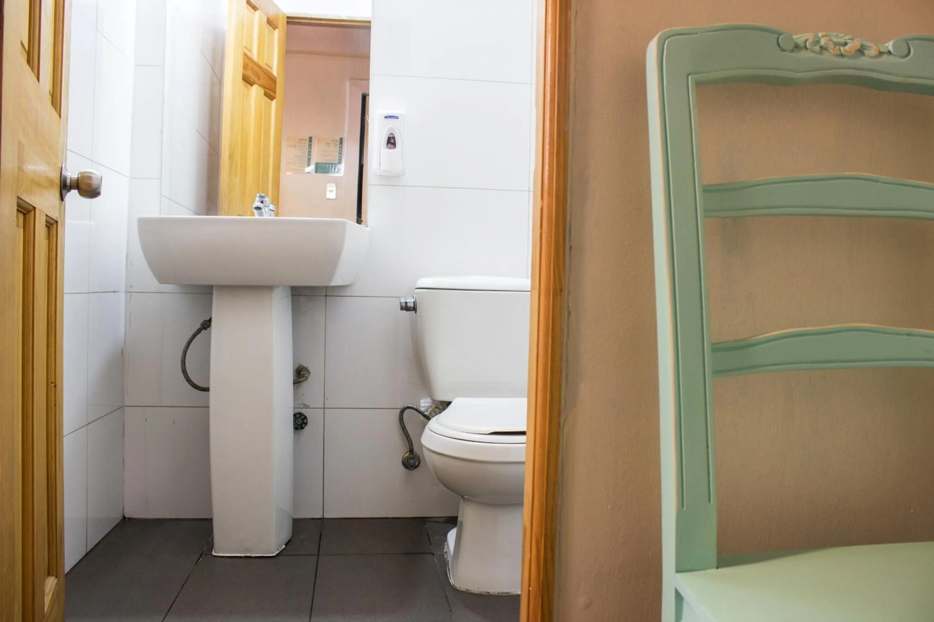 Bathroom in Hostal Forestal