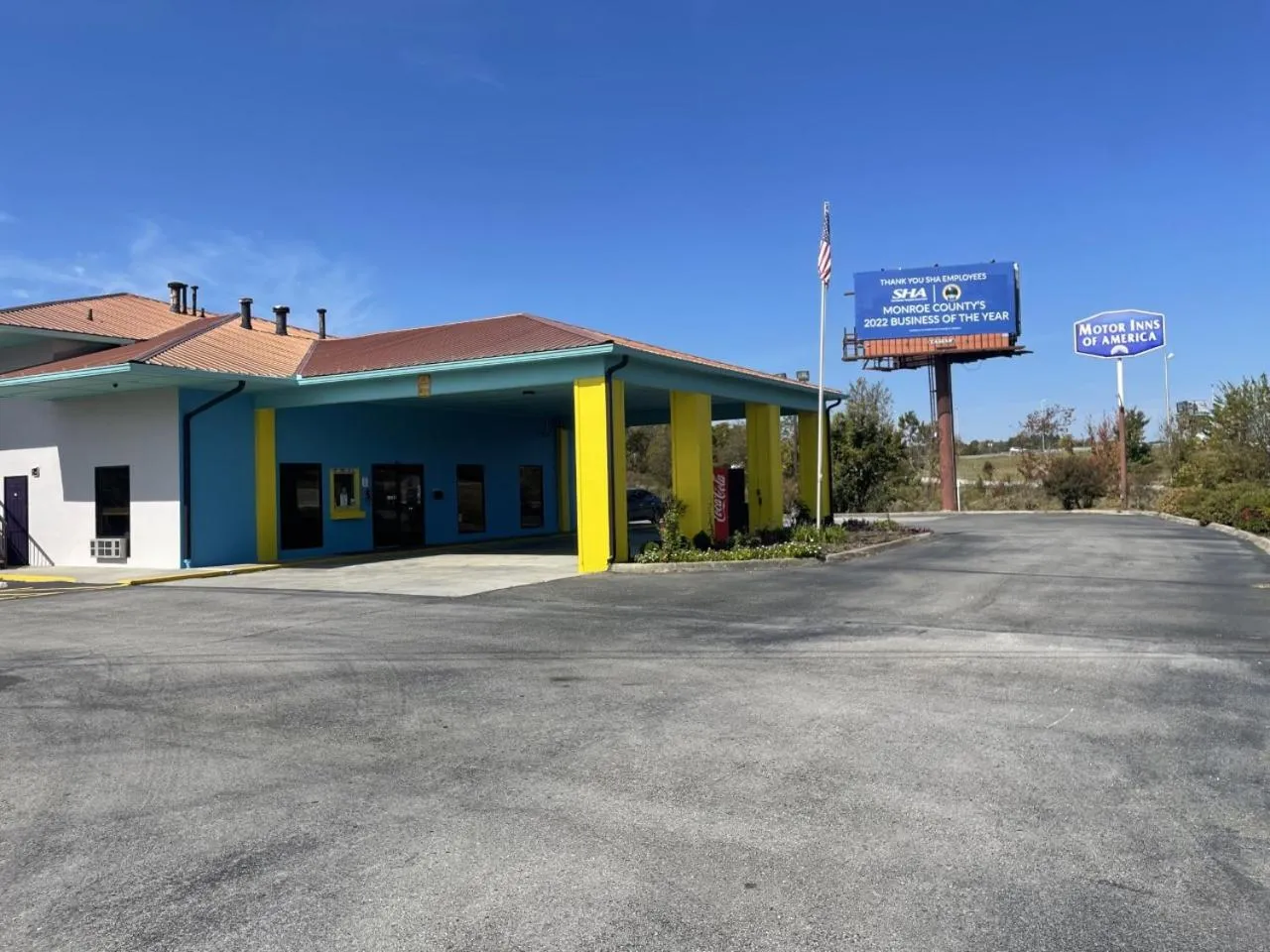 Property building in Motor Inns Of America