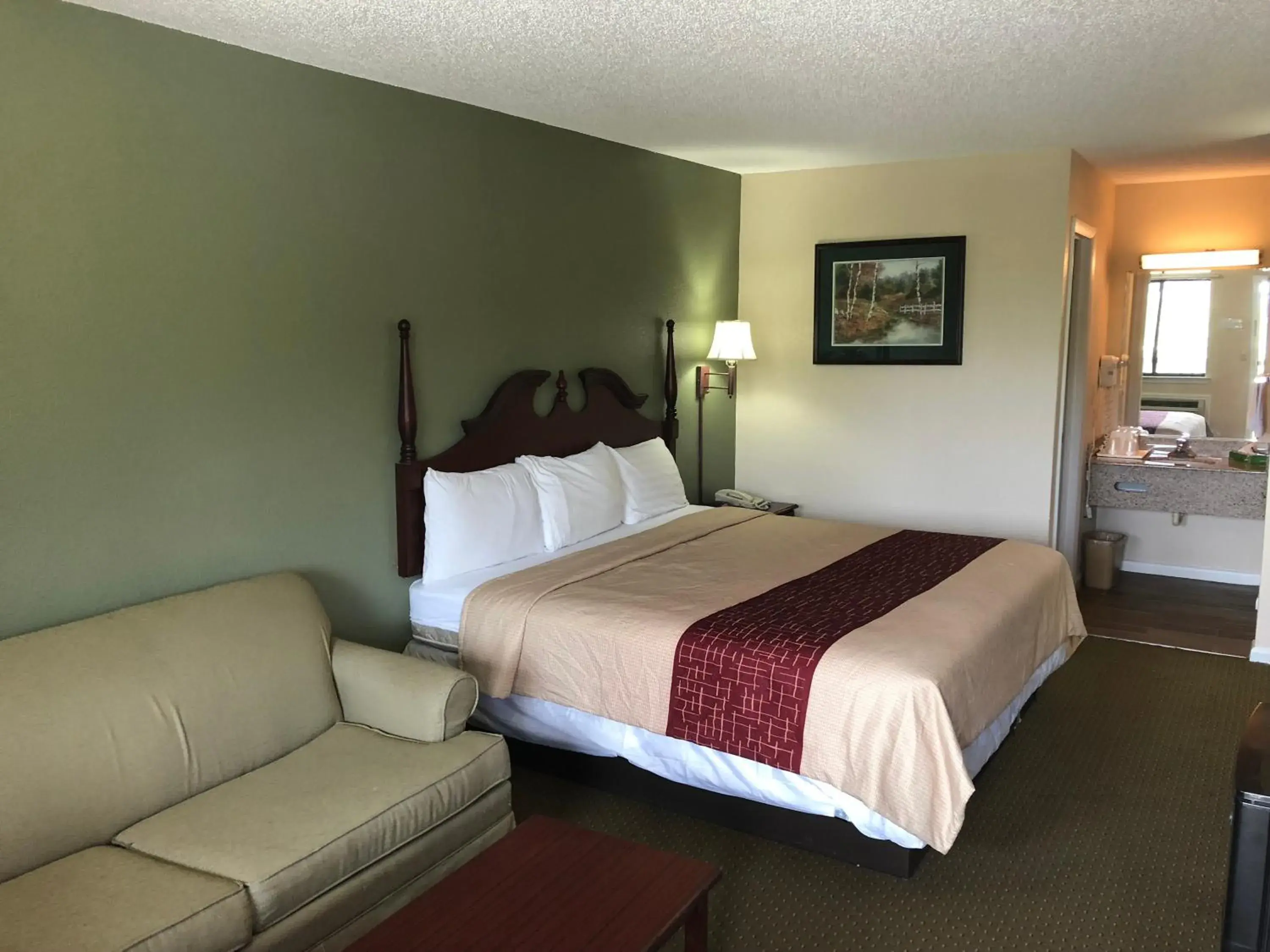 Standard King Room in Motor Inns Of America Standard King Room in Motor Inns Of America