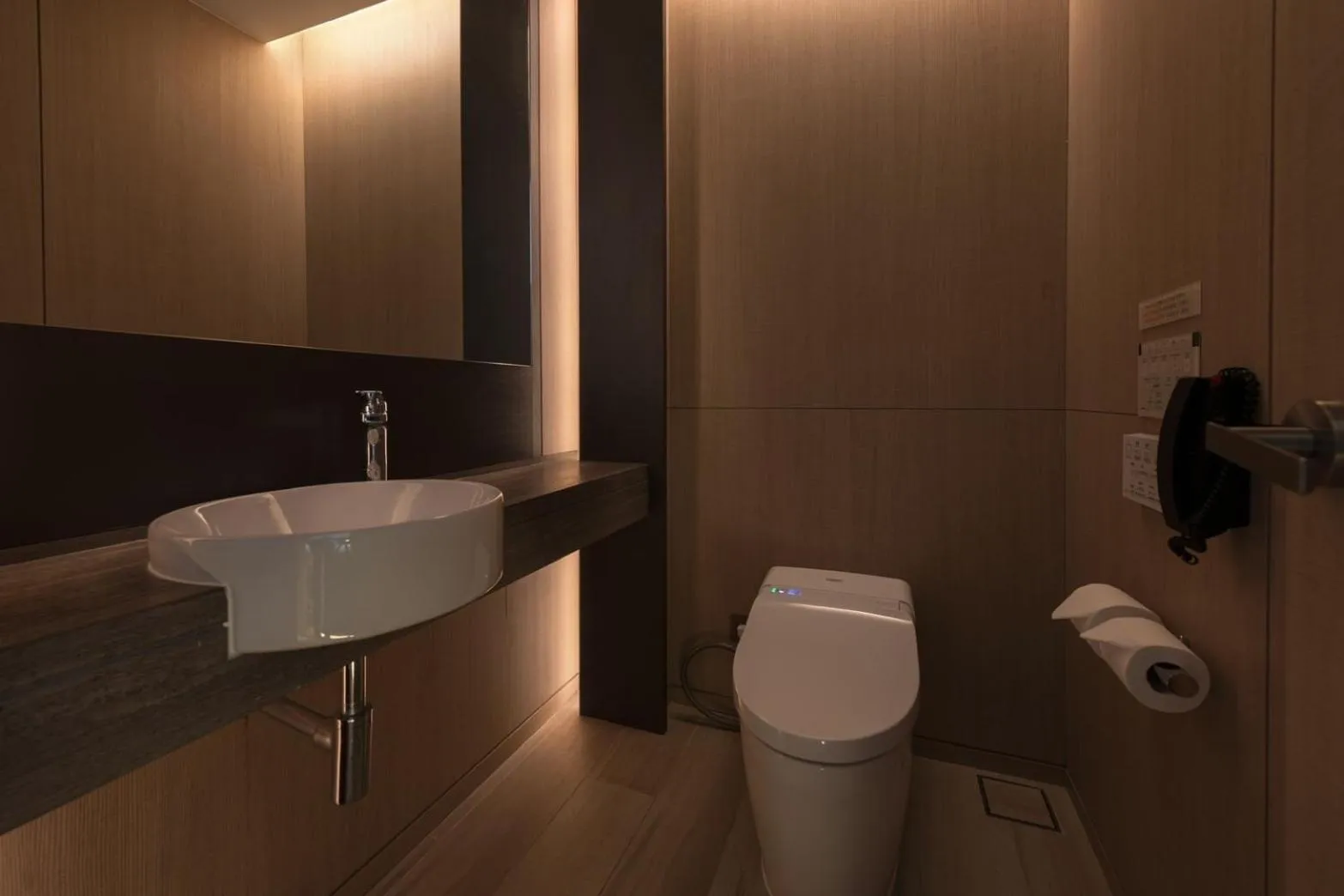 Toilet in MU Jiaoxi Hotel