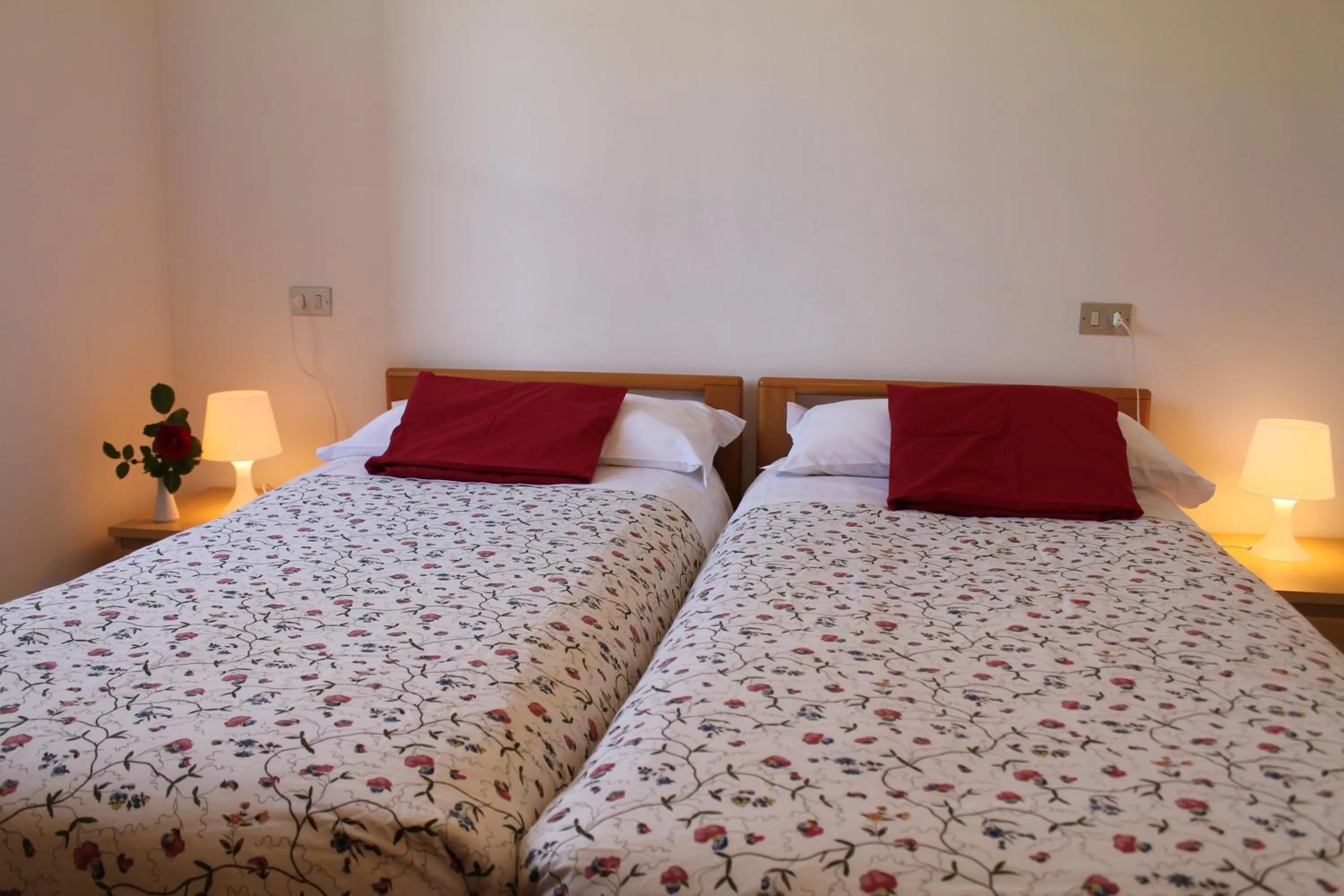 Bedroom, Bed in Residence Geranio