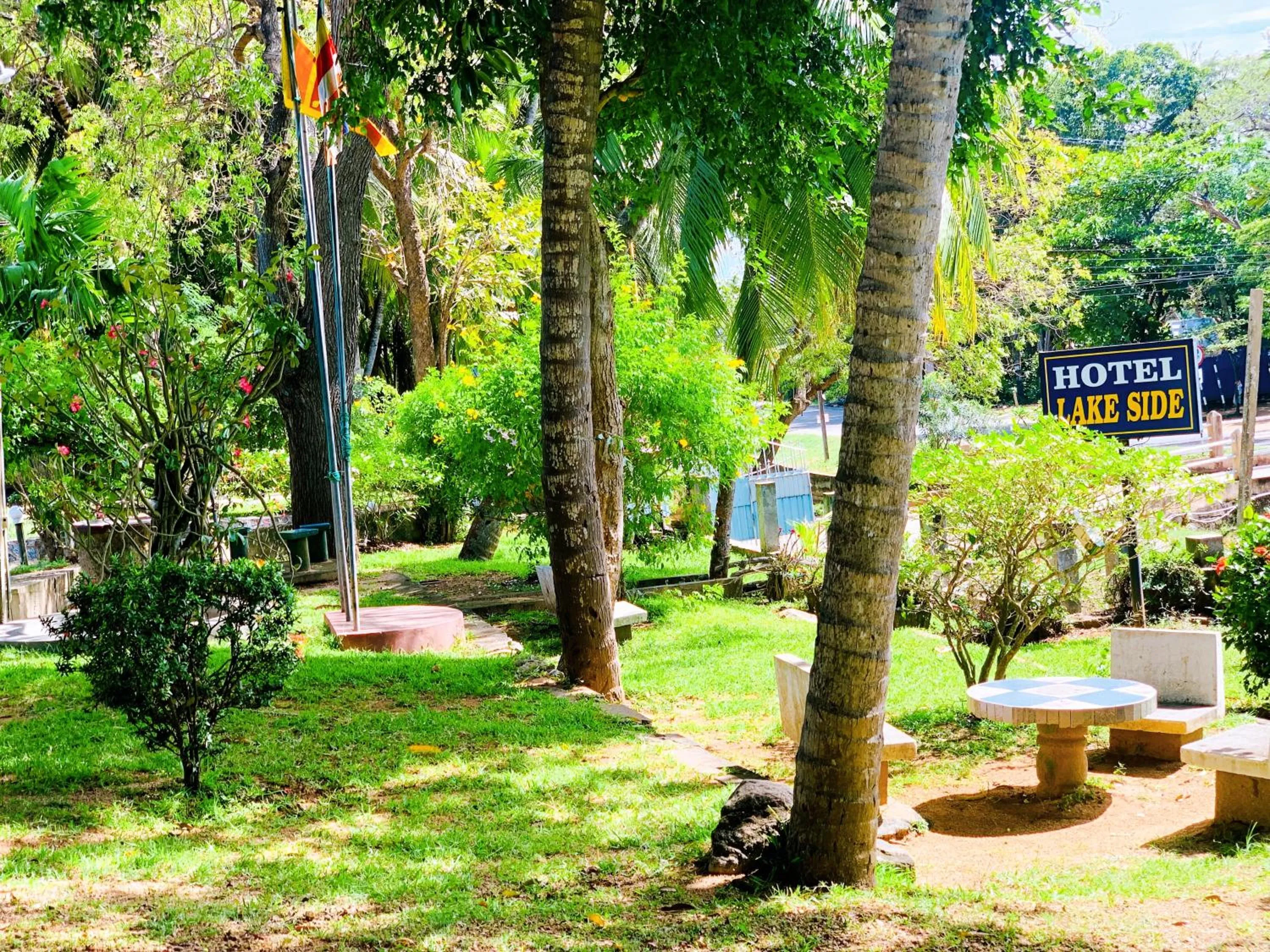 Lake Side Tourist Inn