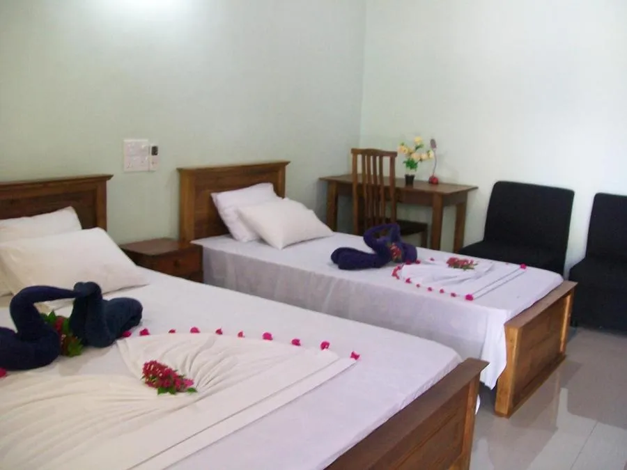 Bed in Lake Side Tourist Inn