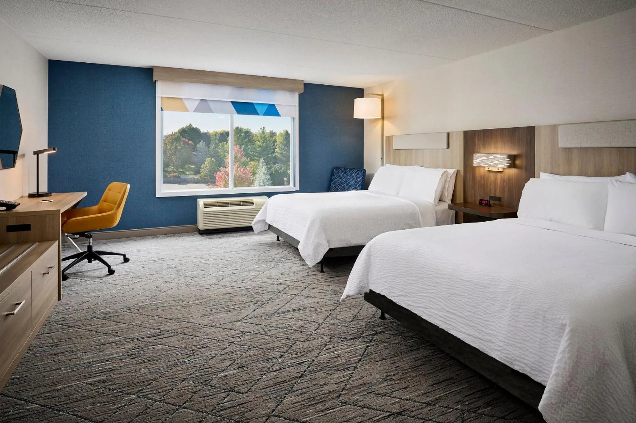 Photo of the whole room, Bed in Holiday Inn Express & Suites Kitchener Southeast by IHG