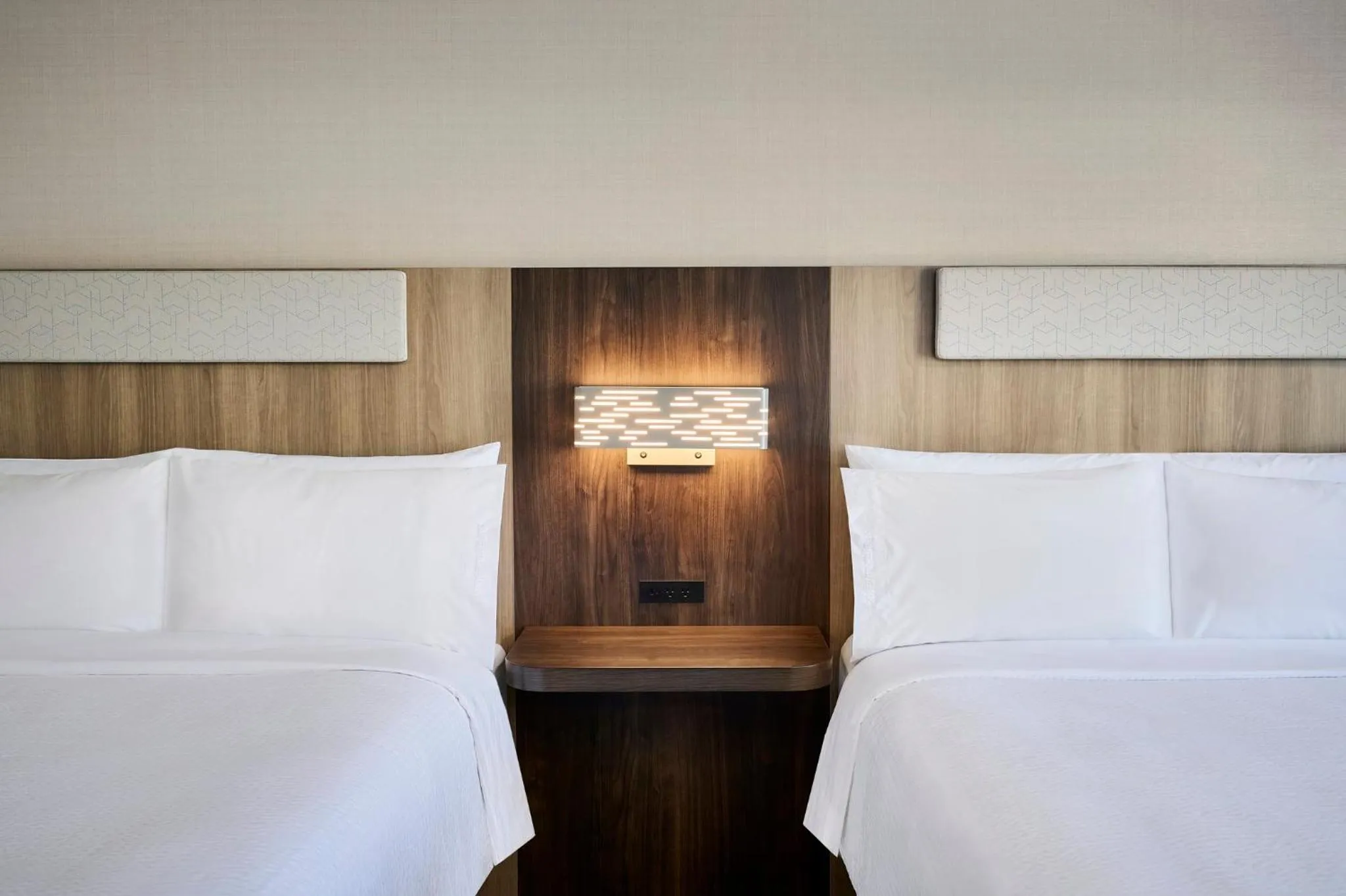 Photo of the whole room, Bed in Holiday Inn Express & Suites Kitchener Southeast by IHG