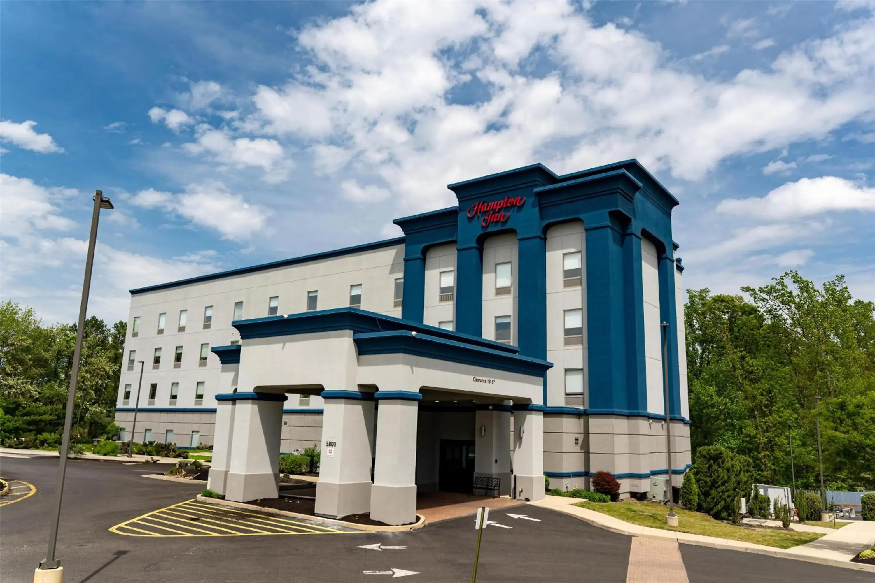 Property building in Hampton Inn Turnersville Property building in Hampton Inn Turnersville