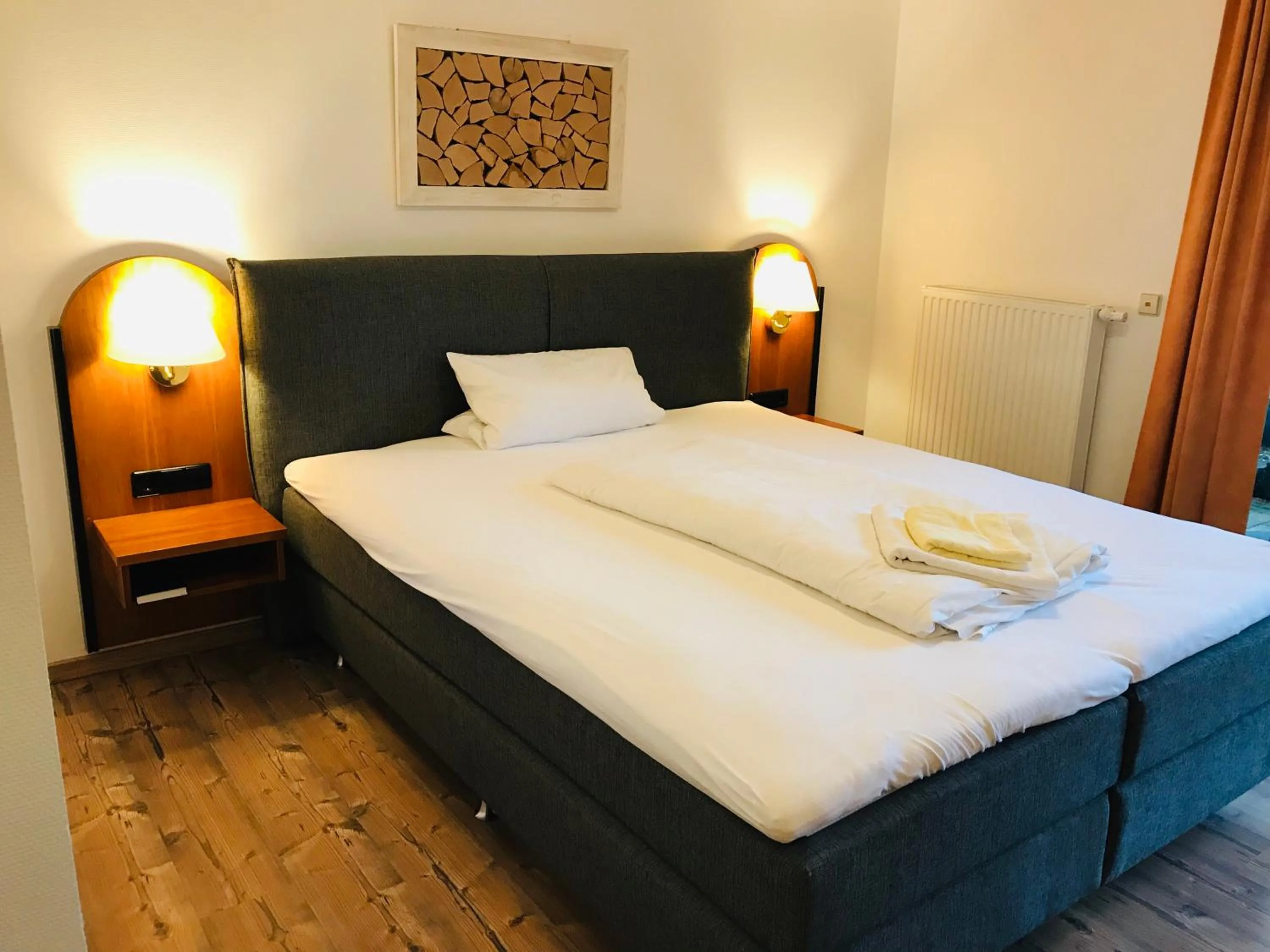 Photo of the whole room, Bed in Landhotel und Gasthof Hirsch Hüttenreute