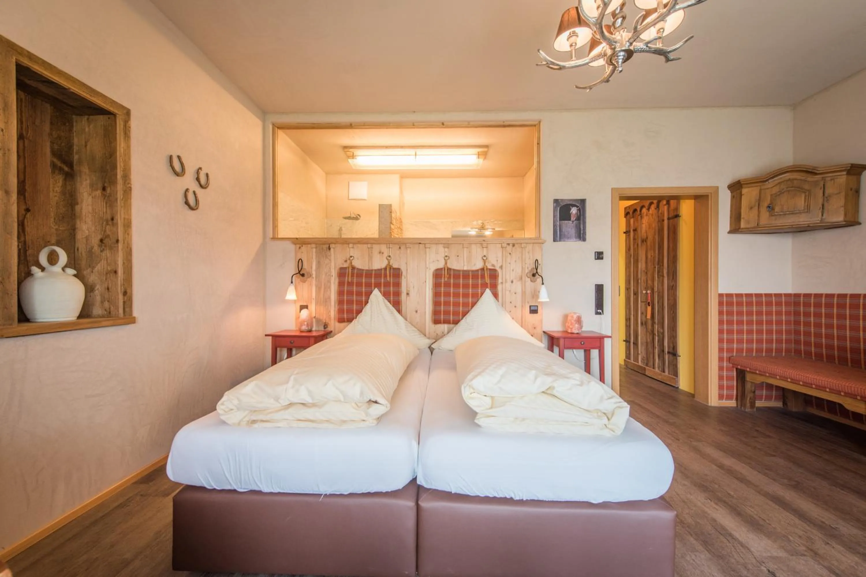 Bed in Landhotel und Gasthof Hirsch Hüttenreute