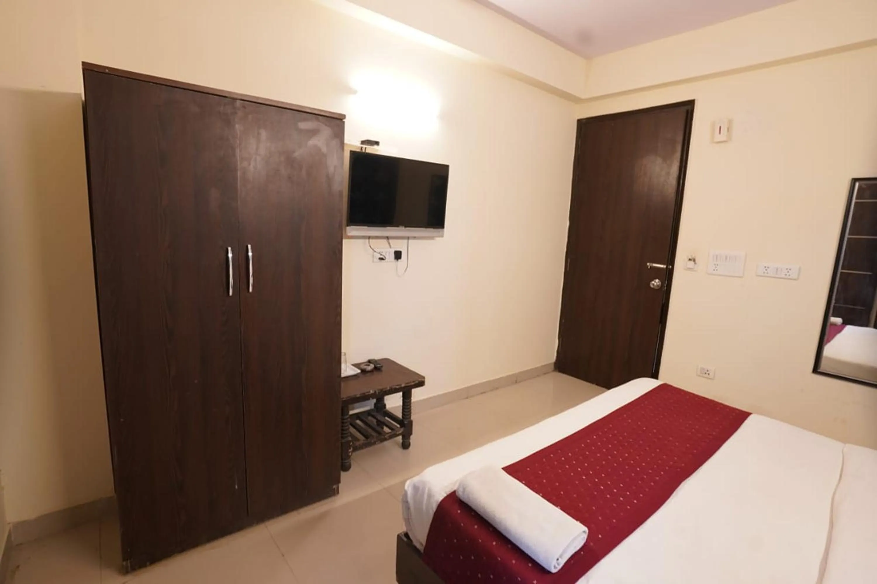 Bedroom, Bed in Hotel Tourist Palace