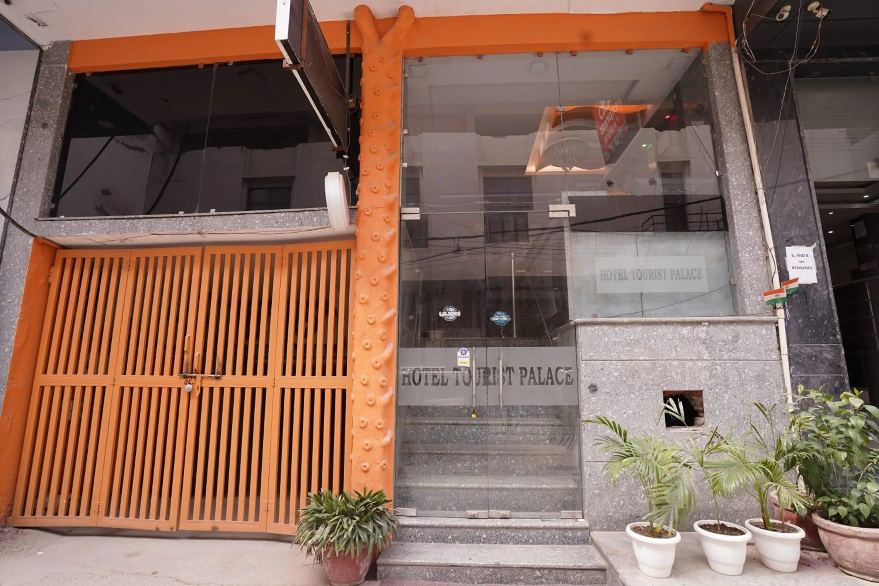 Property building in Hotel Tourist Palace