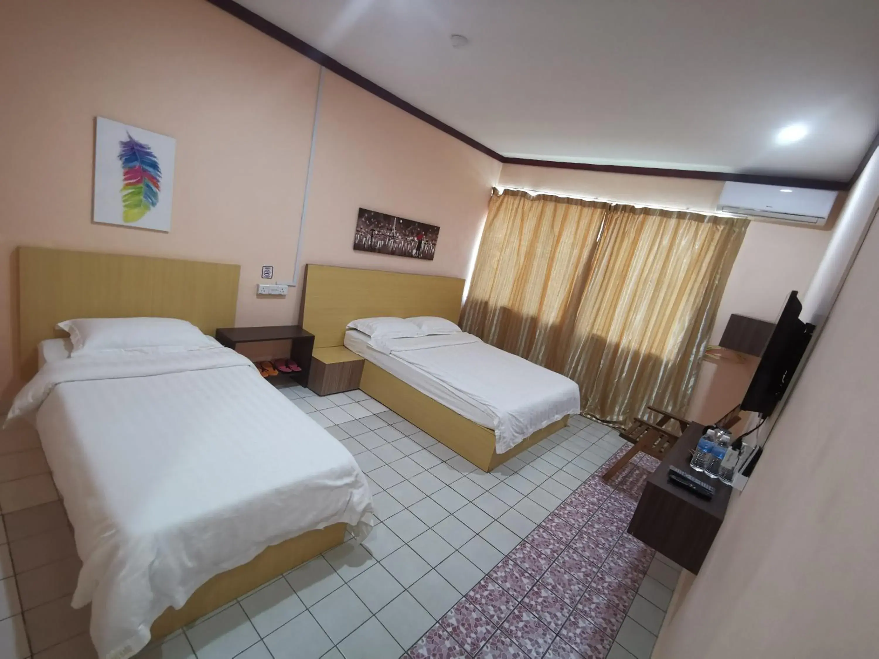 Family Room with Bathroom in Indah Inn Family Room with Bathroom in Indah Inn