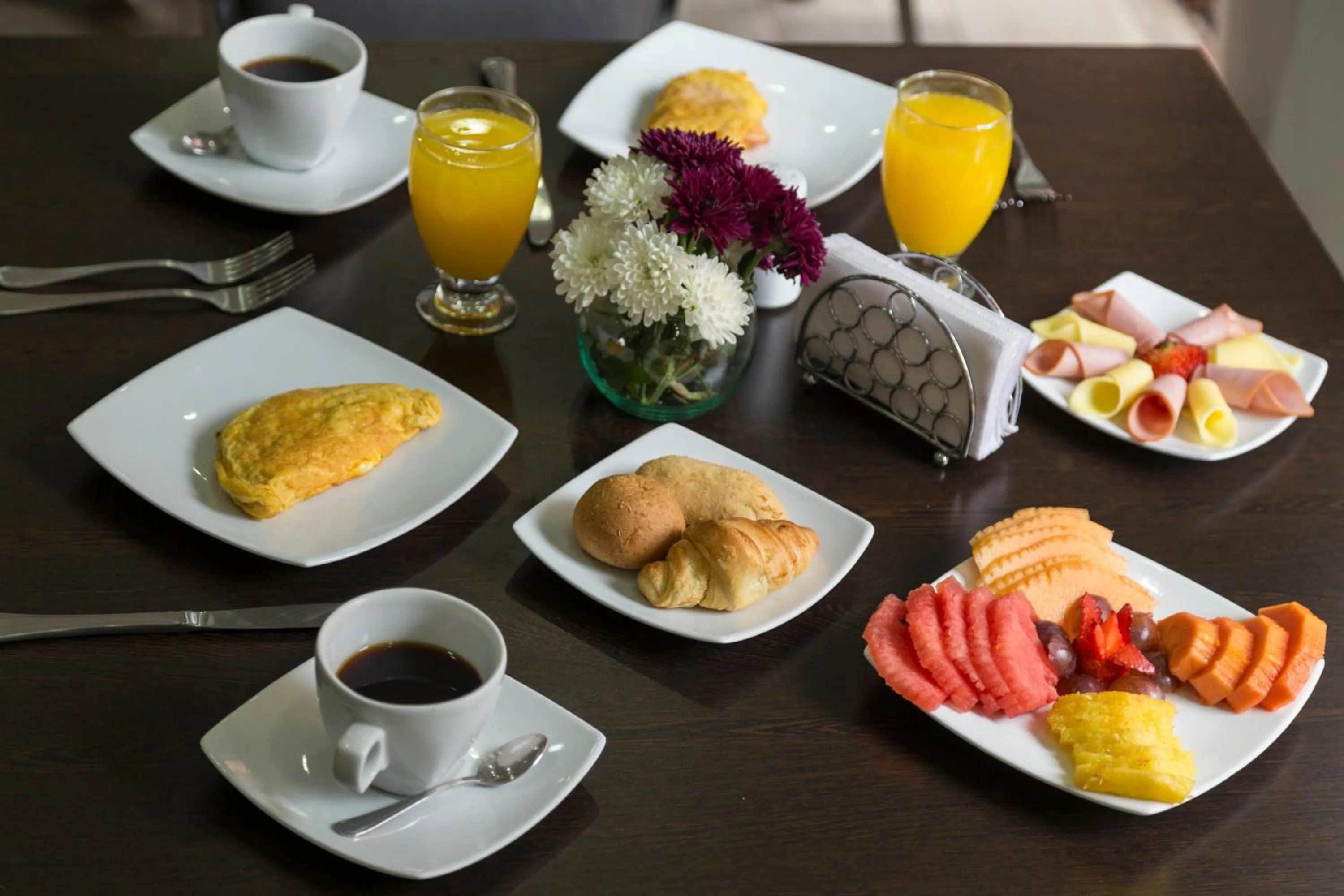 Breakfast in Travelers Obelisco Apartamentos