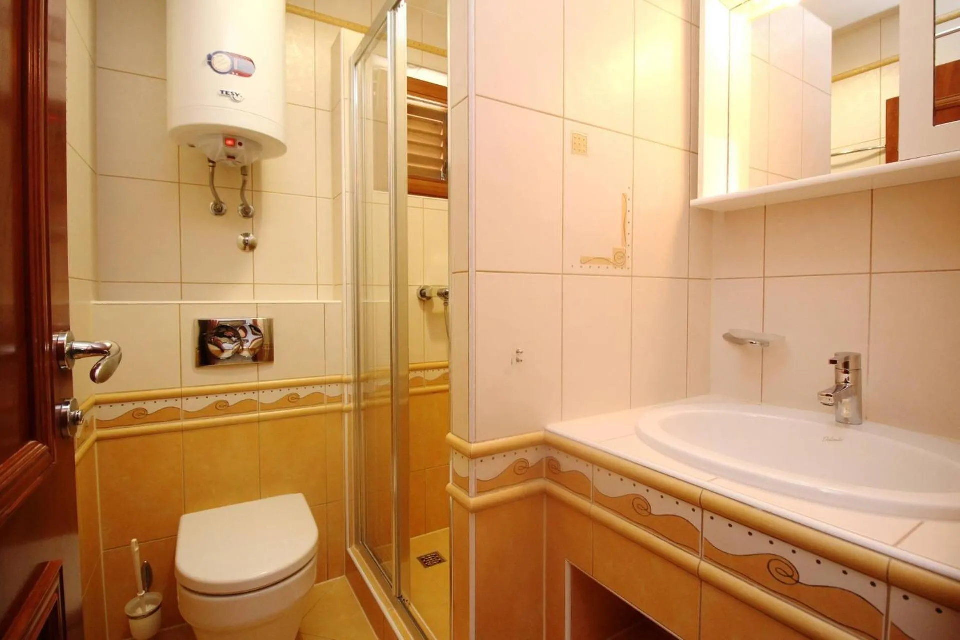 Toilet in Apartments Mrkus