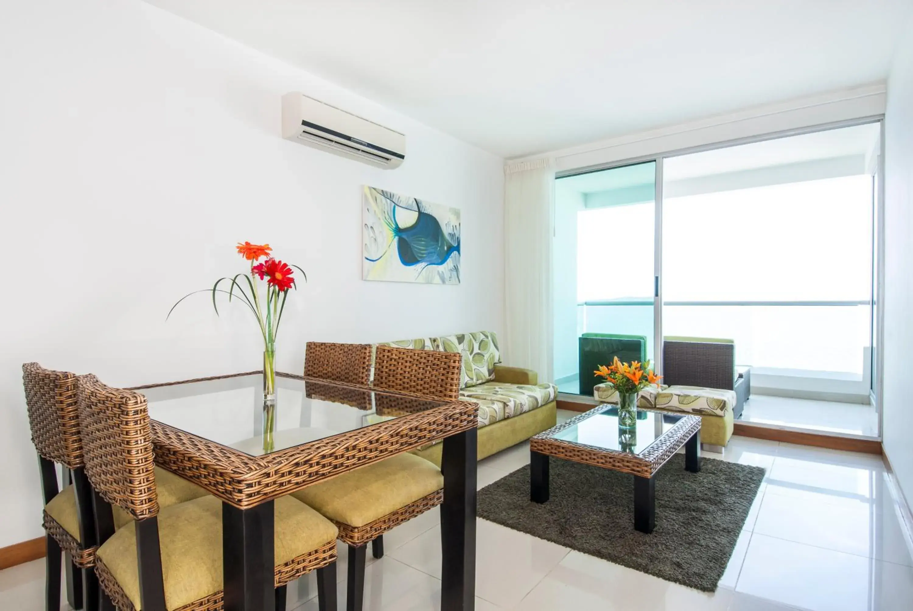 One-Bedroom Apartment (2 Adults) in Travelers Orange Cartagena One-Bedroom Apartment (2 Adults) in Travelers Orange Cartagena