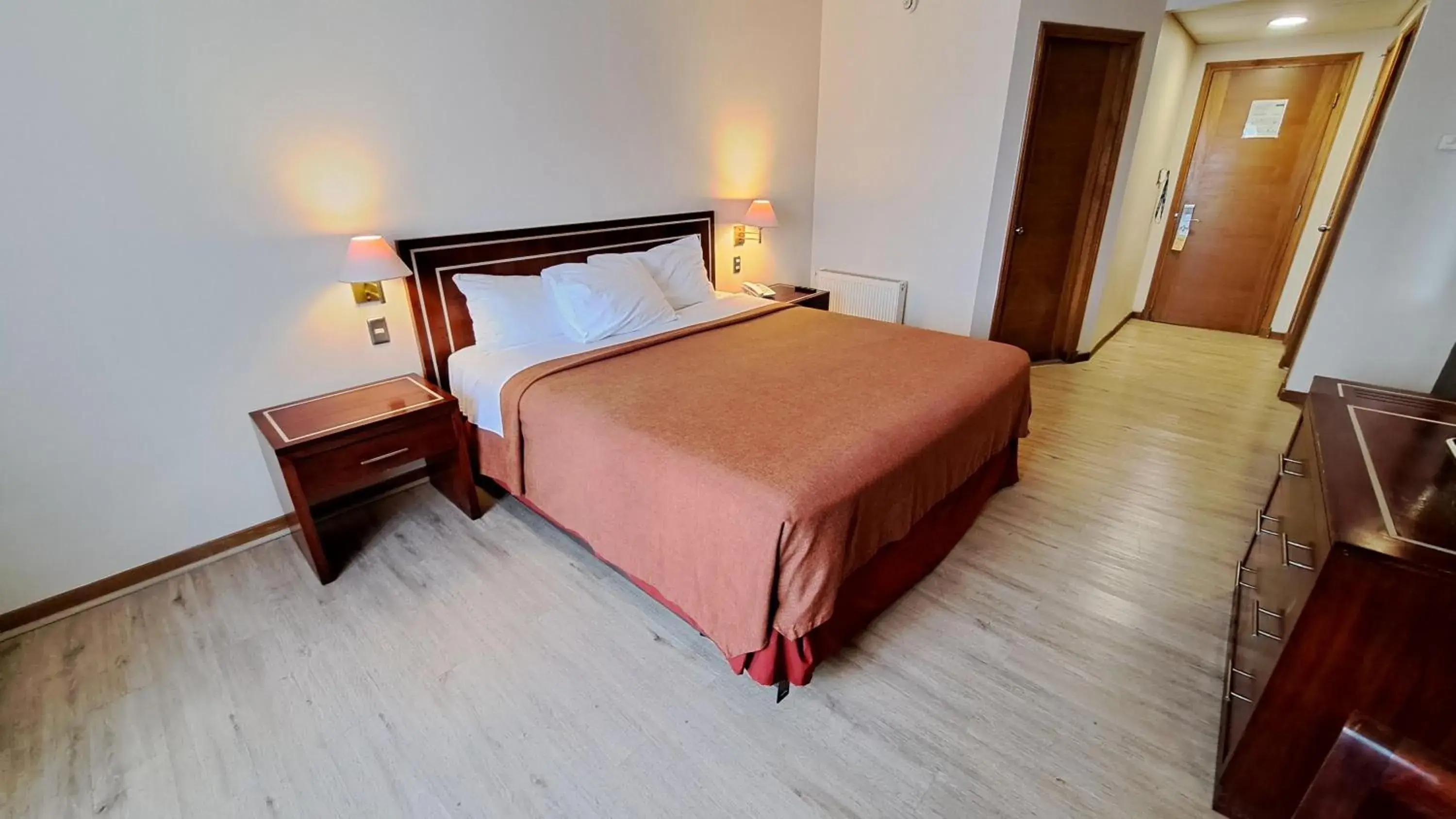 Bedroom, Bed in Hotel Diego de Almagro Puerto Montt Bedroom, Bed in Hotel Diego de Almagro Puerto Montt