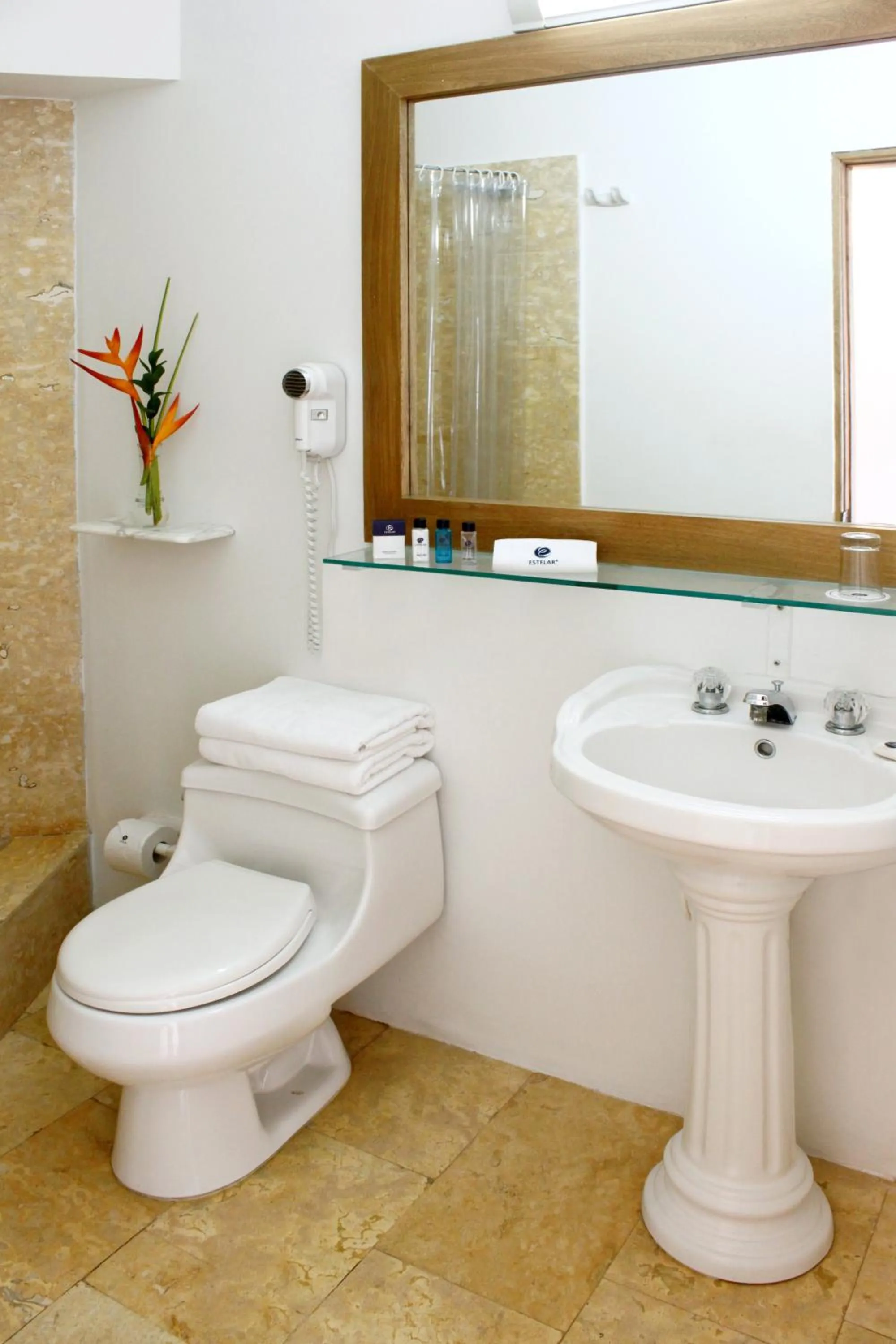 Bathroom in Hotel Oceania Cartagena