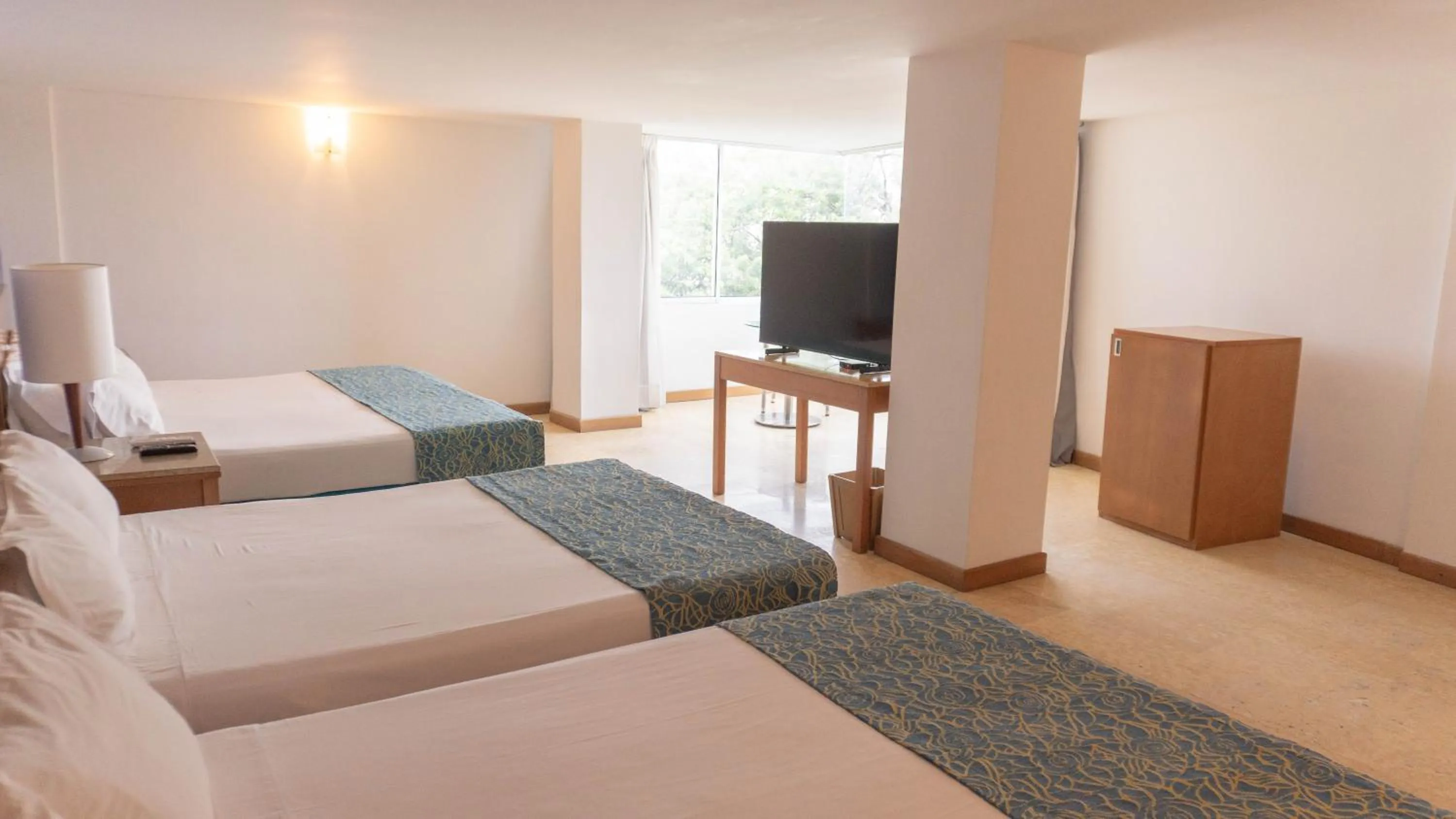 Property building, Bed in Hotel Oceania Cartagena