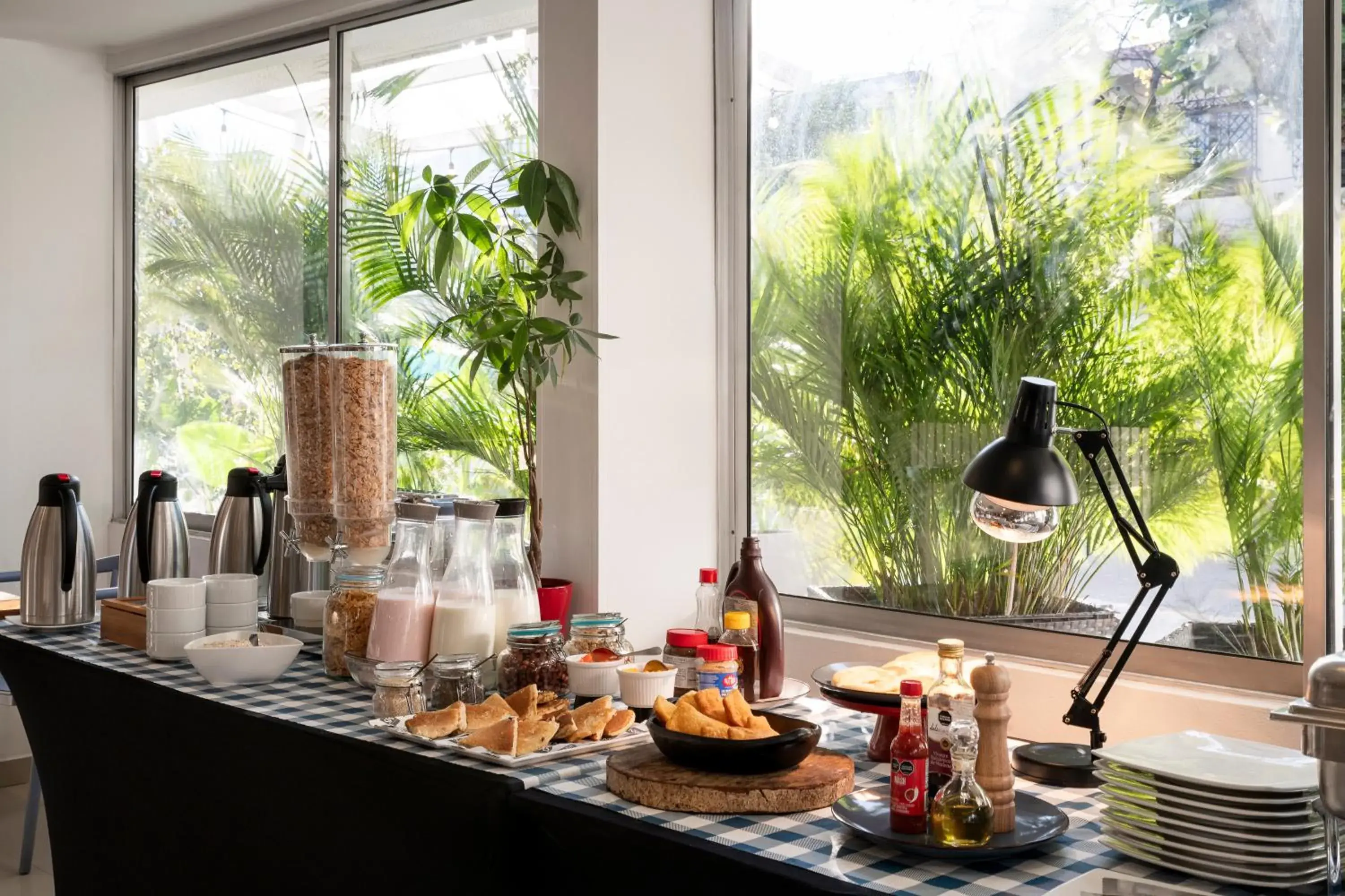 Food in Hotel MS Chipichape Plus Food in Hotel MS Chipichape Plus