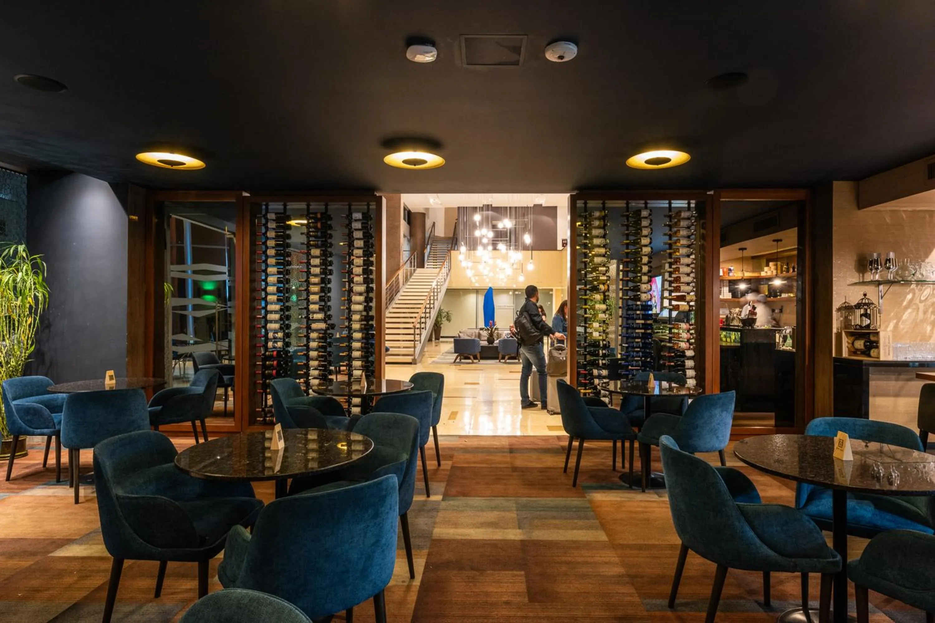 Lounge or bar in Hotel Estelar Milla De Oro