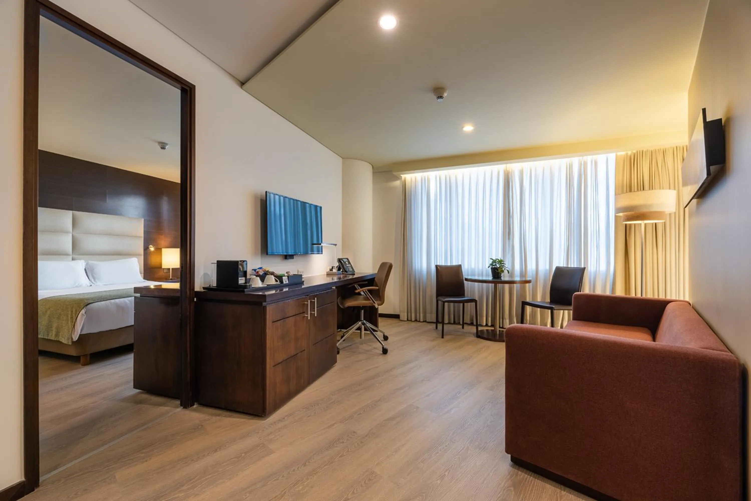 Communal lounge/ TV room in Hotel Estelar Milla De Oro