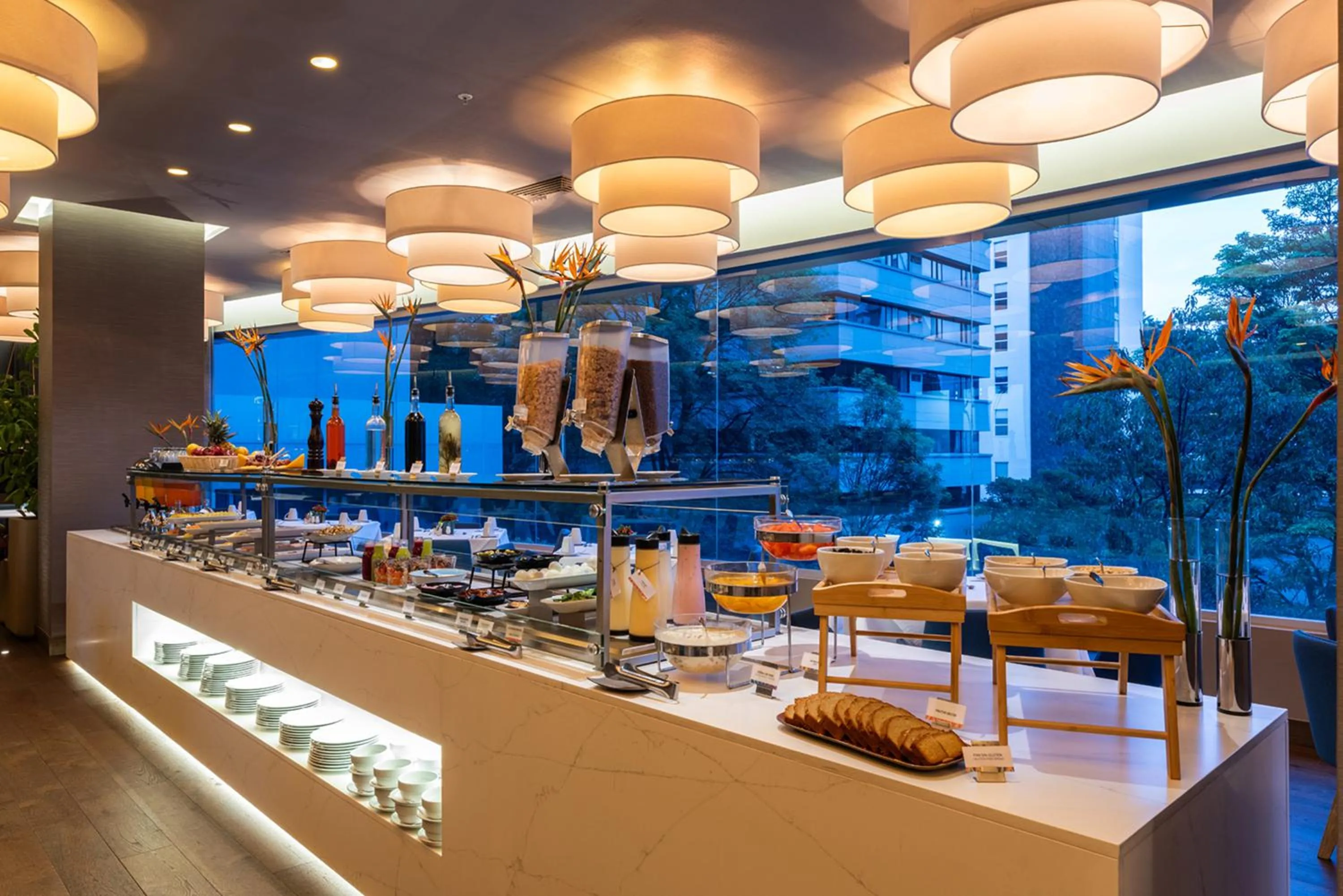 Restaurant/places to eat in Hotel Estelar Milla De Oro