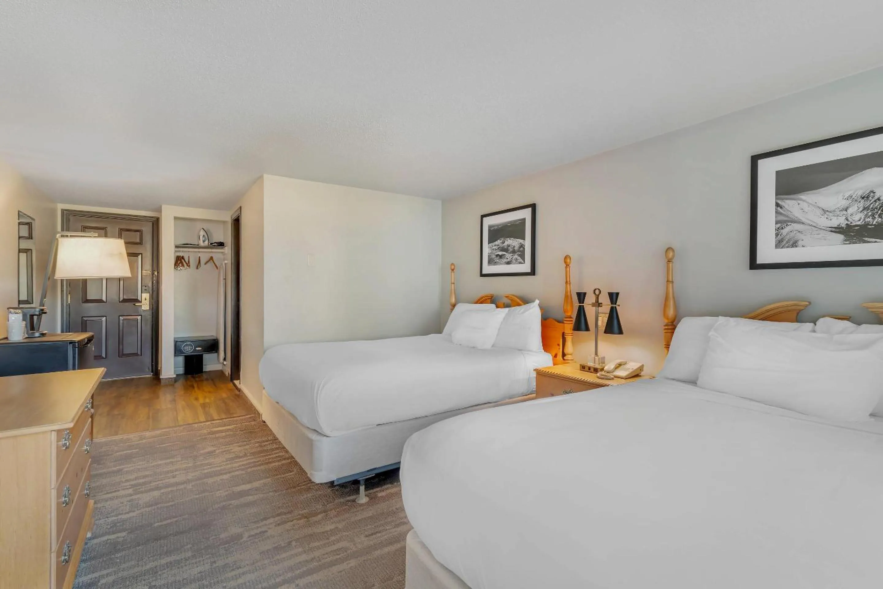 Bedroom, Bed in Green Granite Inn, an Ascend Collection Hotel