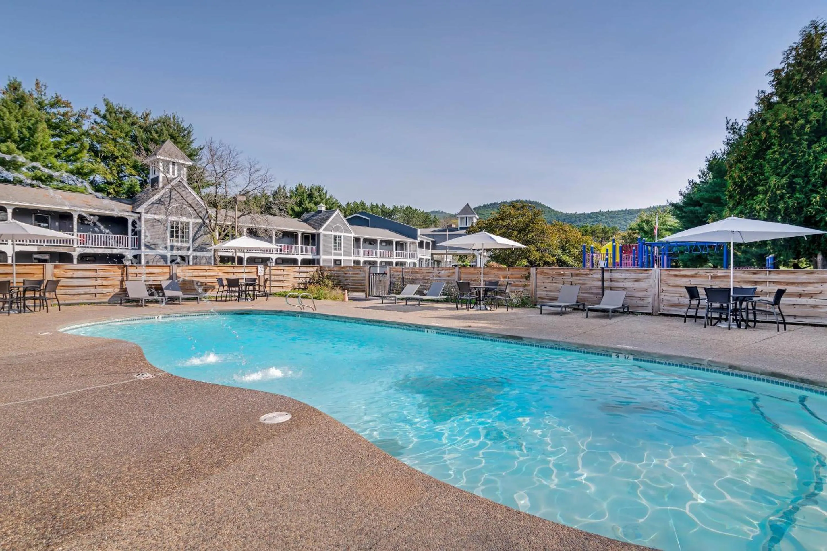 Swimming pool in Green Granite Inn, an Ascend Collection Hotel