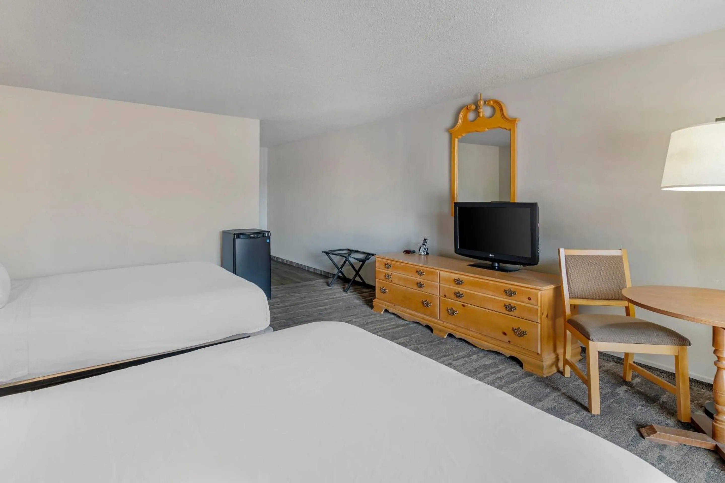 Bedroom, Bed in Green Granite Inn, an Ascend Collection Hotel