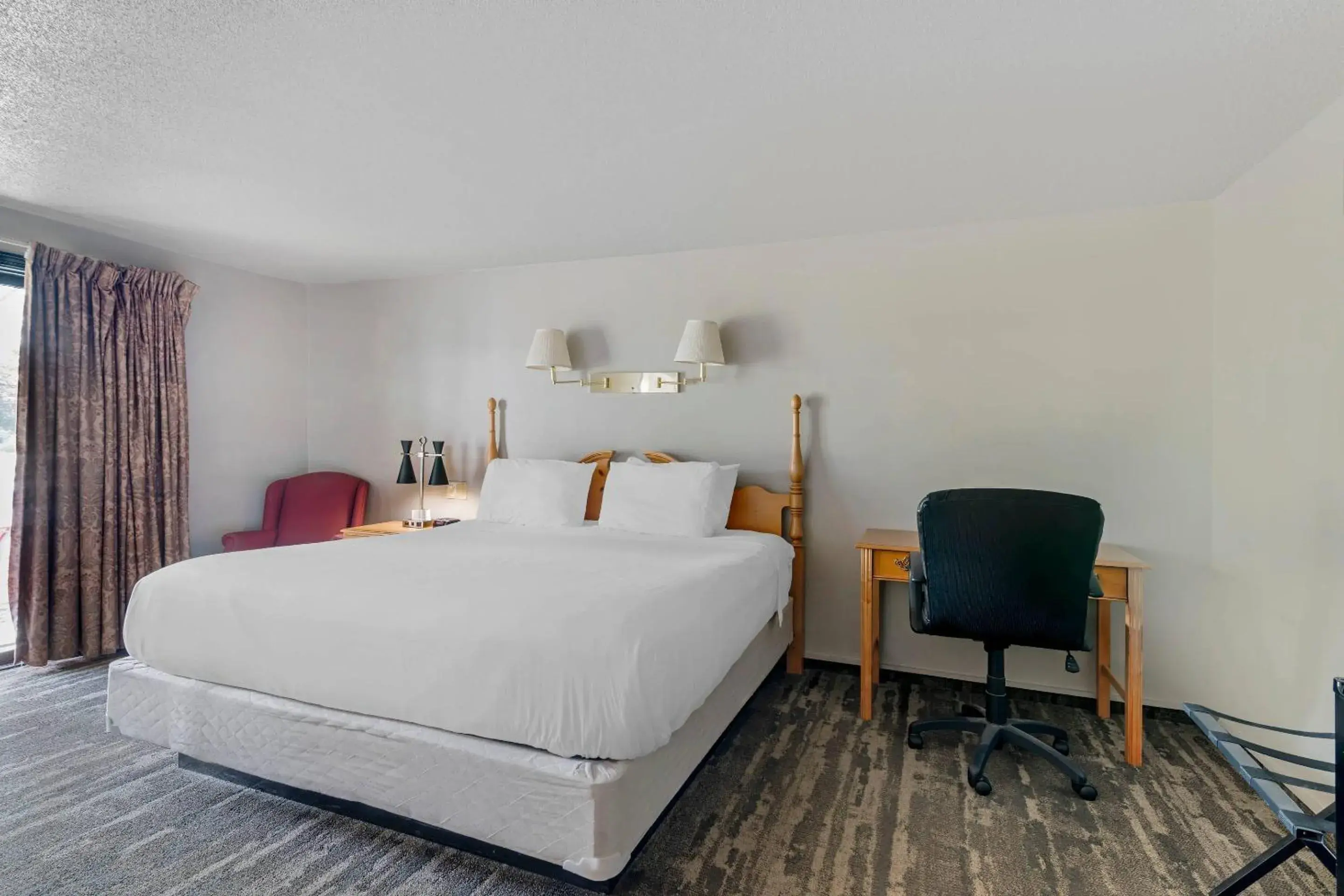 Bedroom, Bed in Green Granite Inn, an Ascend Collection Hotel Bedroom, Bed in Green Granite Inn, an Ascend Collection Hotel