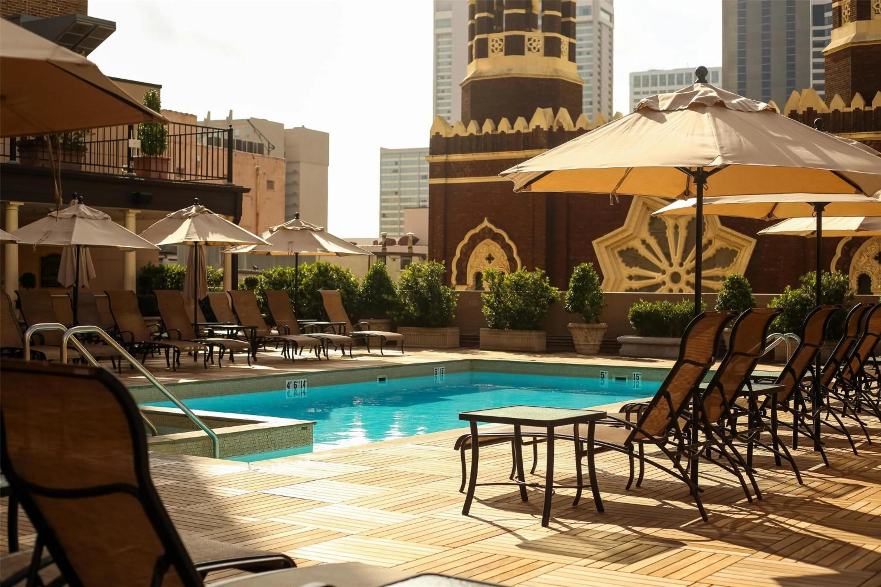 Pool view in The Roosevelt Hotel New Orleans - Waldorf Astoria Hotels & Resorts