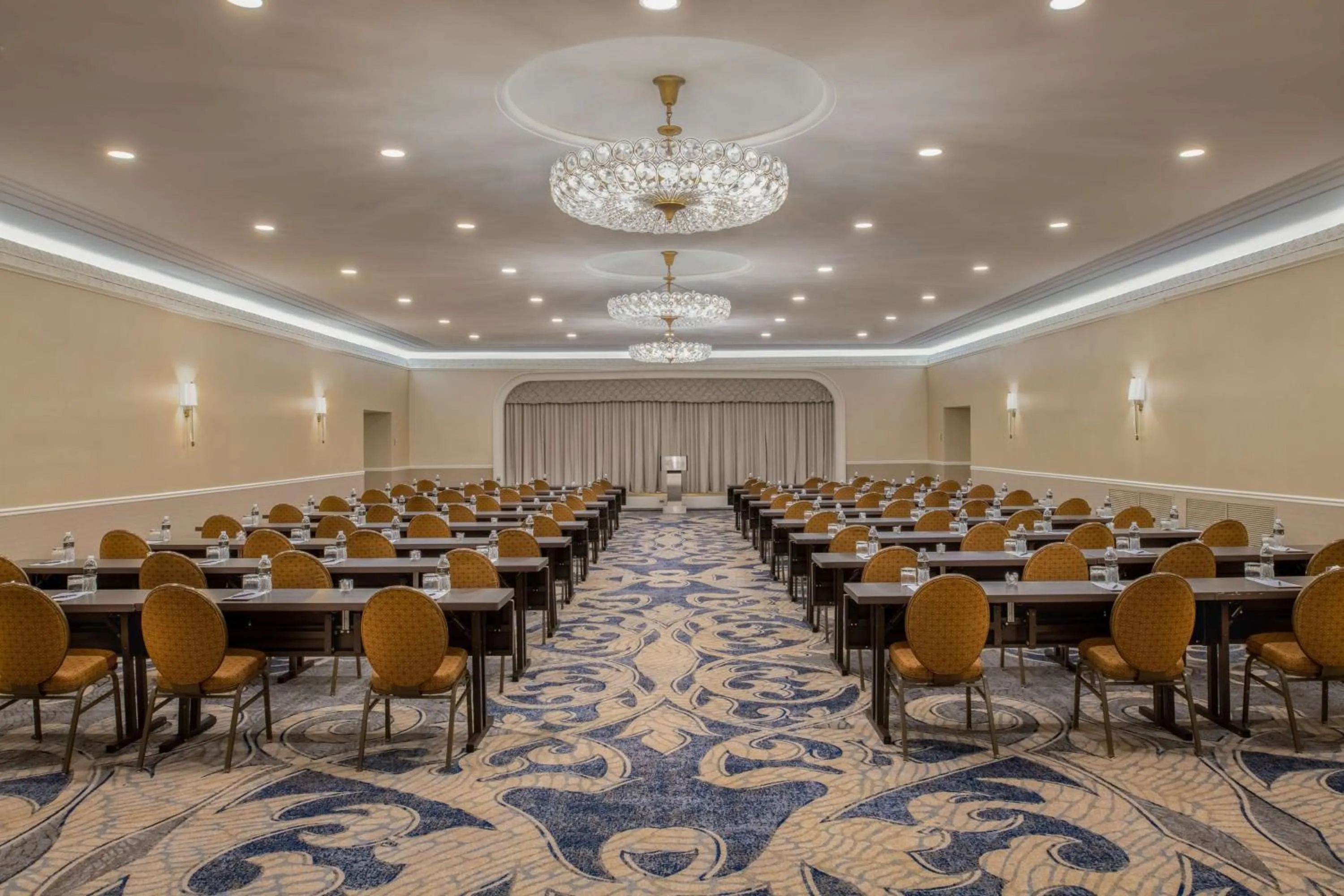 Meeting/conference room in The Roosevelt Hotel New Orleans - Waldorf Astoria Hotels & Resorts