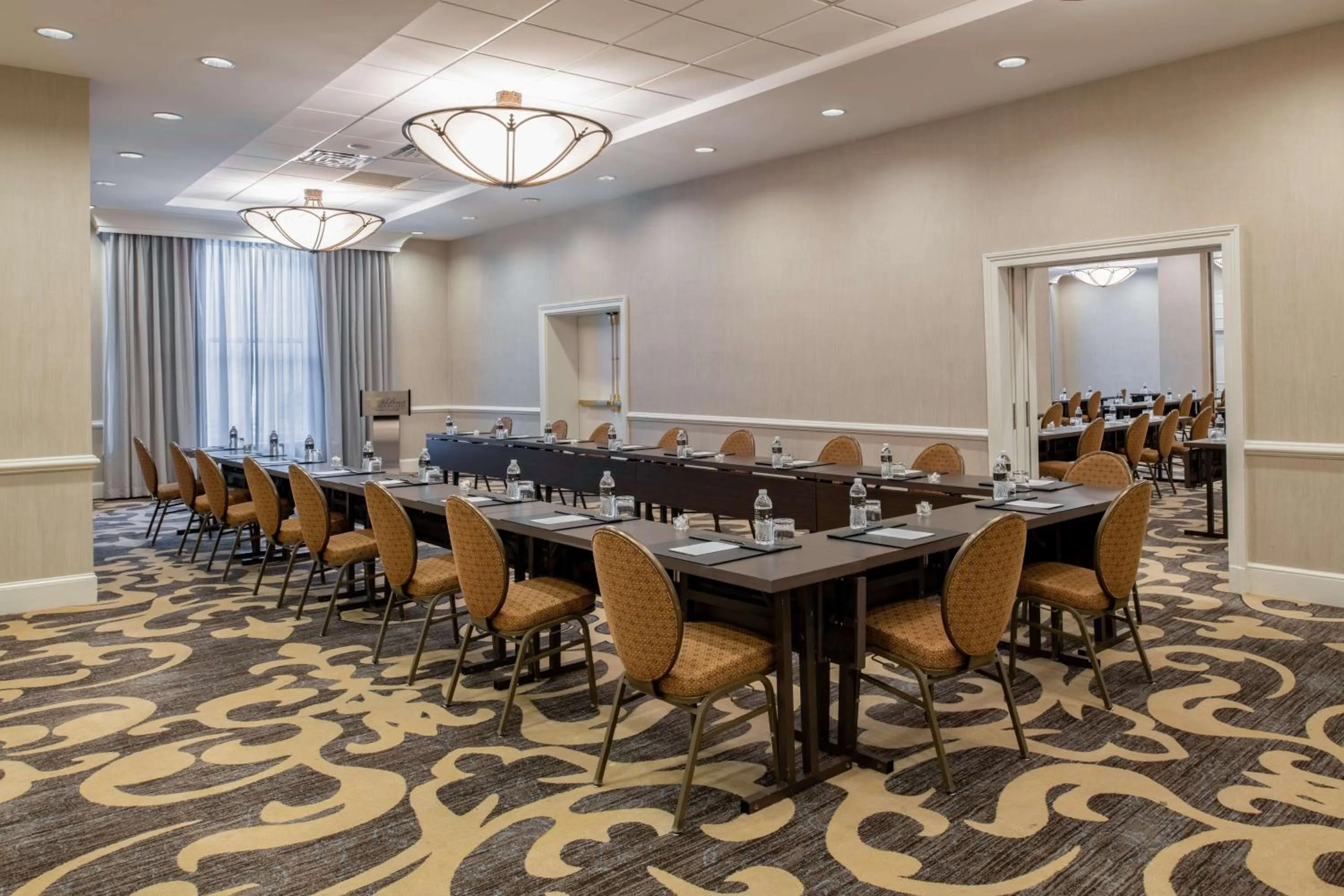 Meeting/conference room in The Roosevelt Hotel New Orleans - Waldorf Astoria Hotels & Resorts