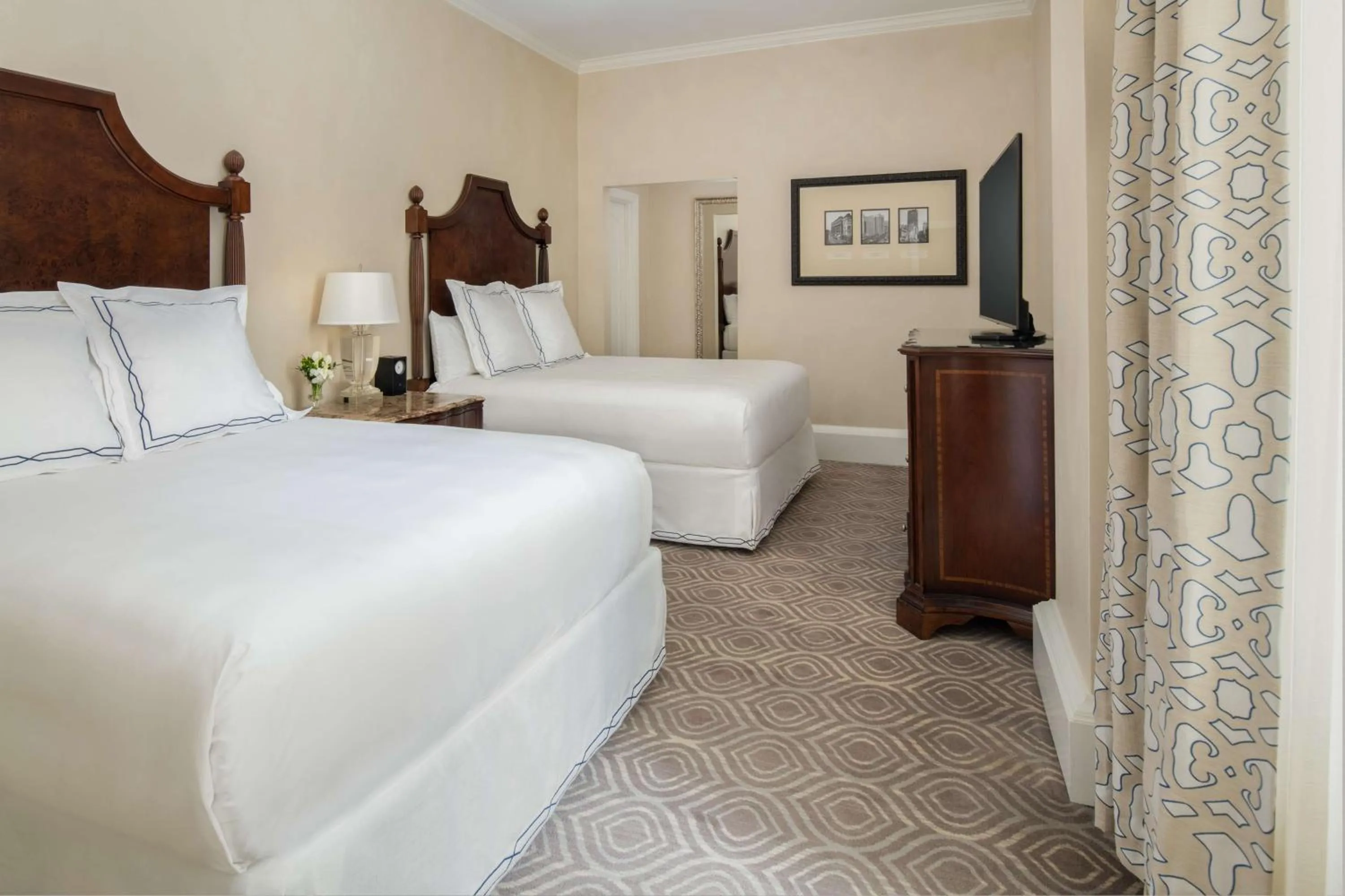 Bed in The Roosevelt Hotel New Orleans - Waldorf Astoria Hotels & Resorts