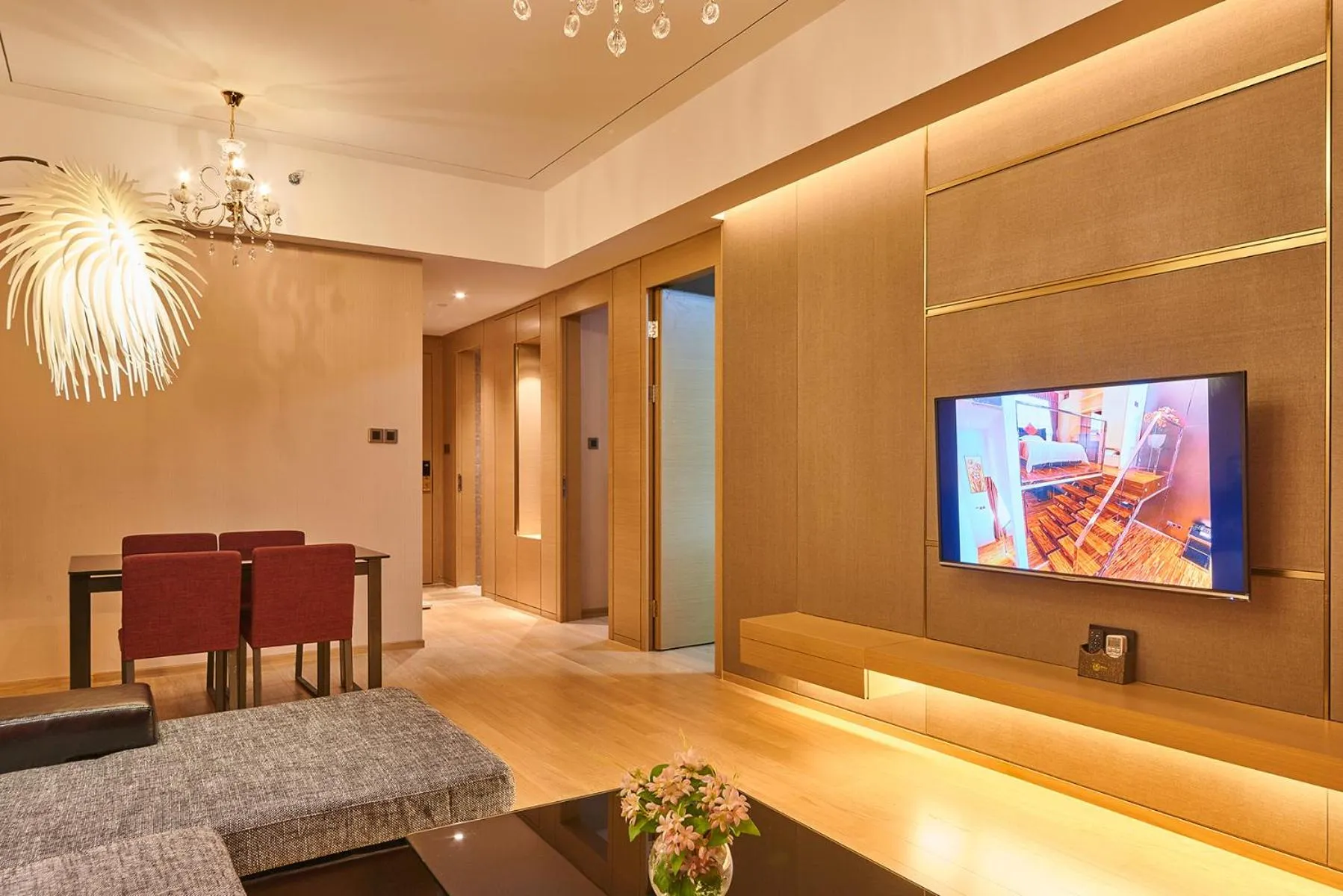 TV and multimedia in Heefun International Apartment - Free Shuttle to Canton Fair