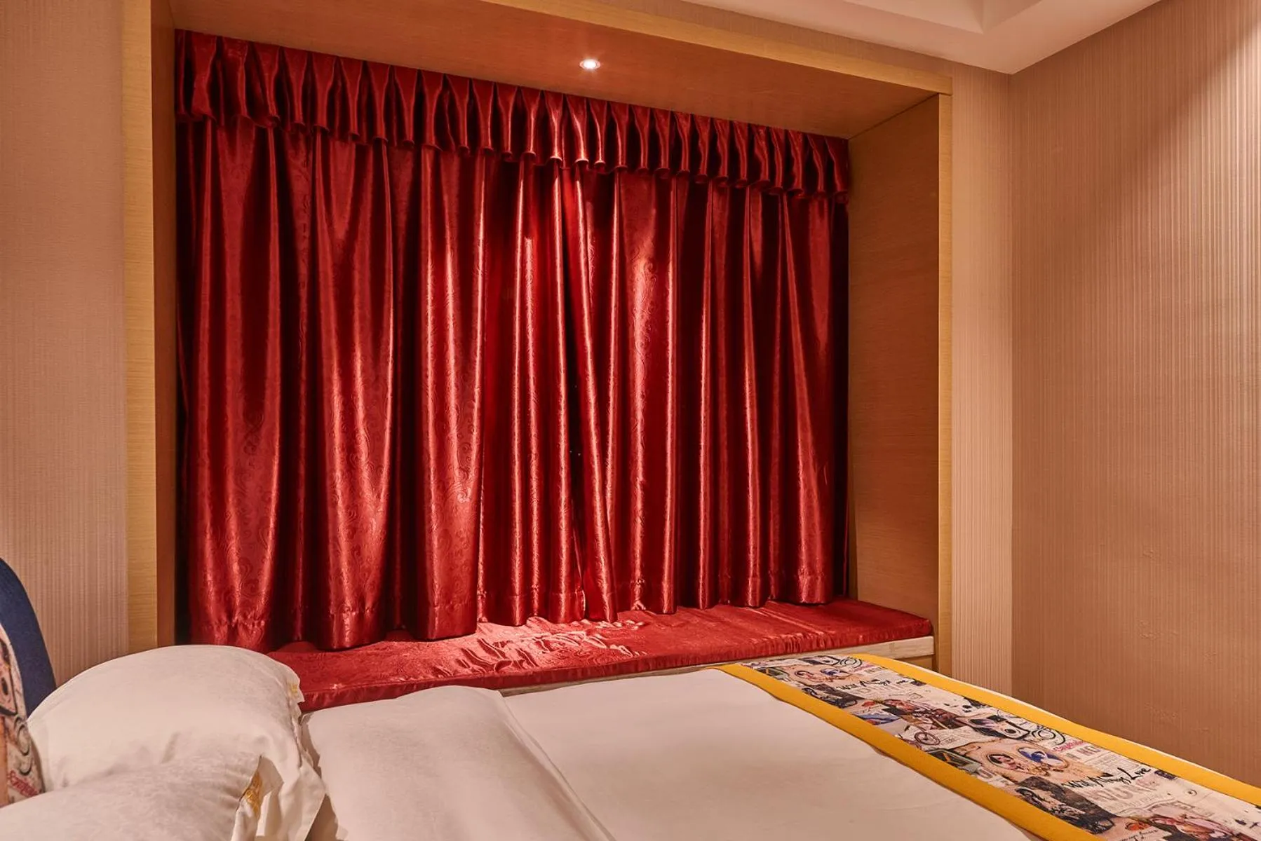 Bed in Heefun International Apartment - Free Shuttle to Canton Fair