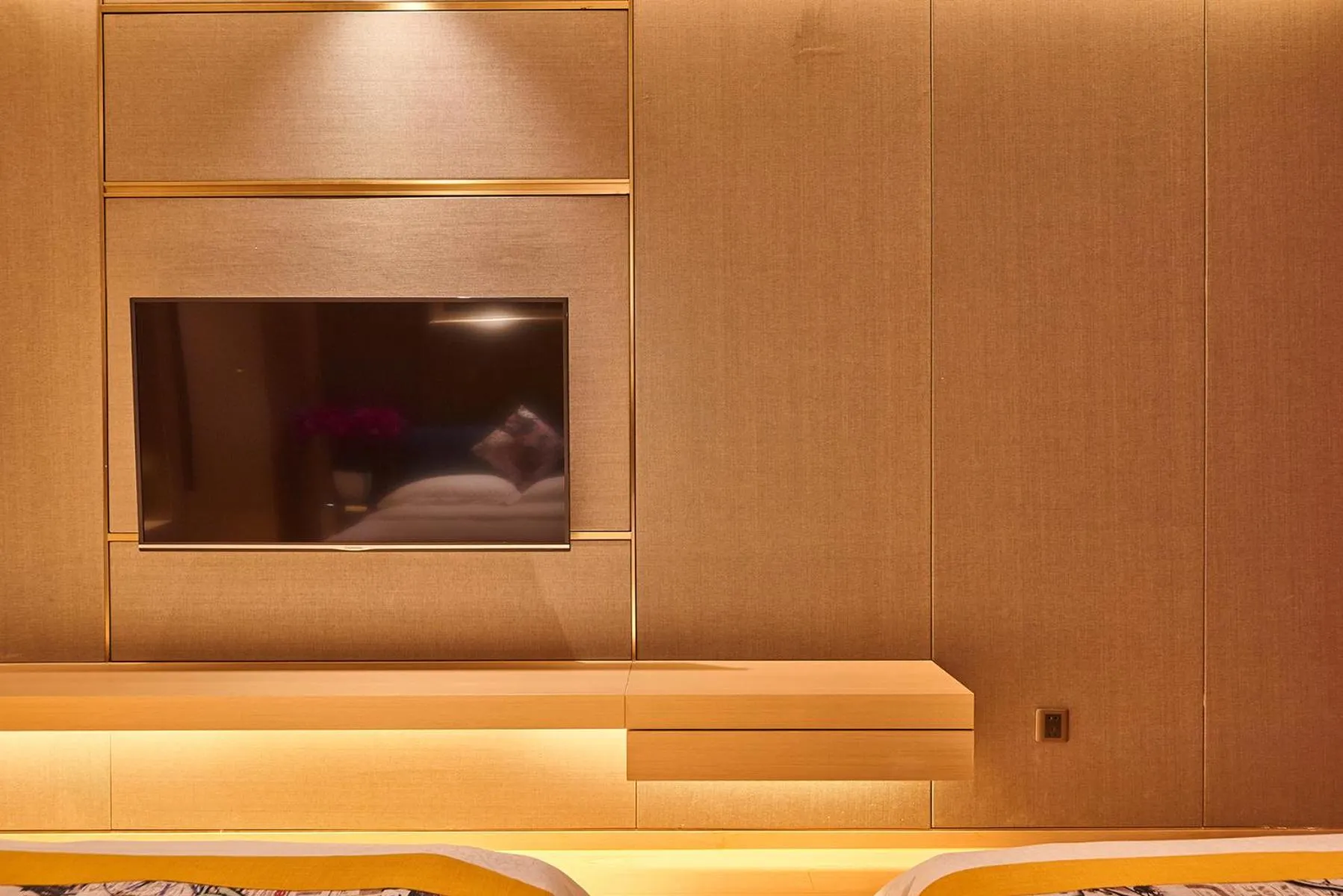 TV and multimedia in Heefun International Apartment - Free Shuttle to Canton Fair