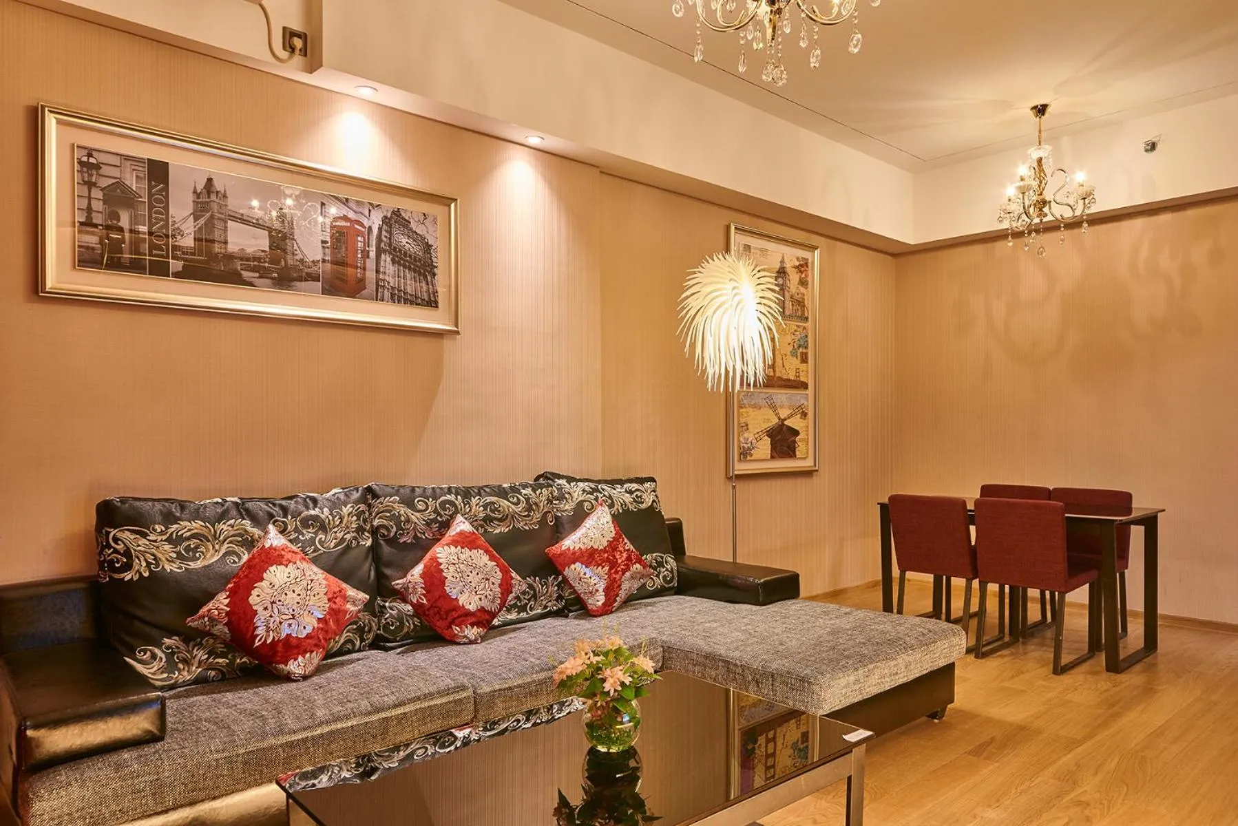 Living room in Heefun International Apartment - Free Shuttle to Canton Fair
