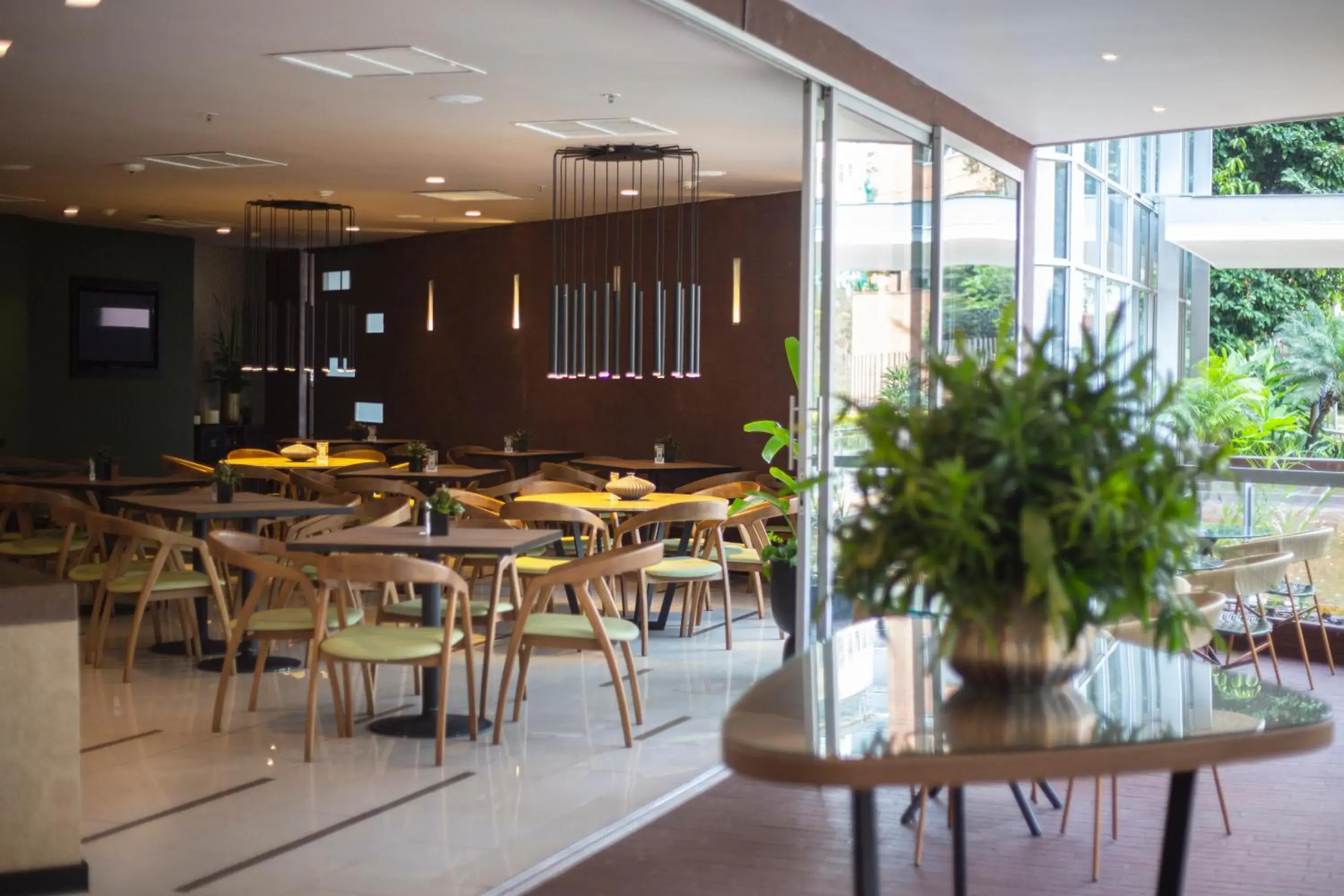 Restaurant/places to eat in Hotel Estelar Blue Restaurant/places to eat in Hotel Estelar Blue