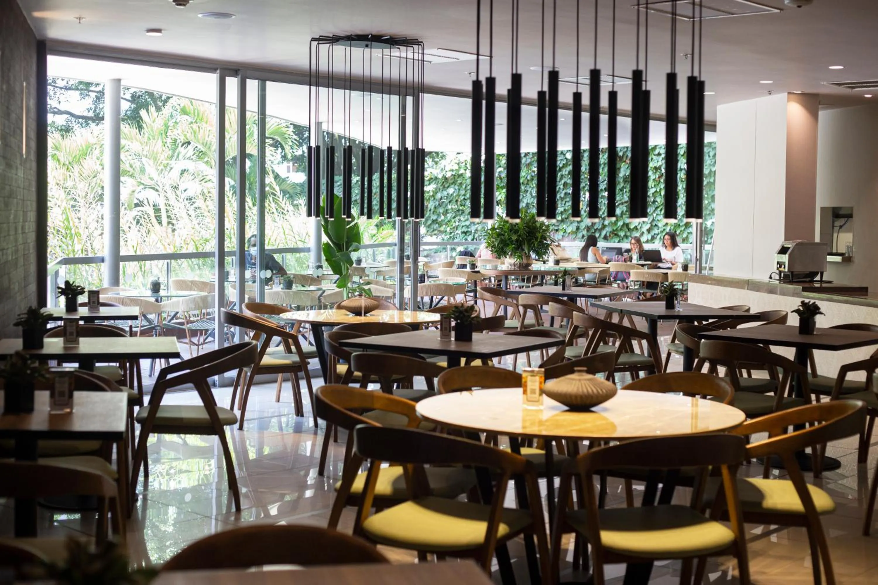 Restaurant/places to eat in Hotel Estelar Blue