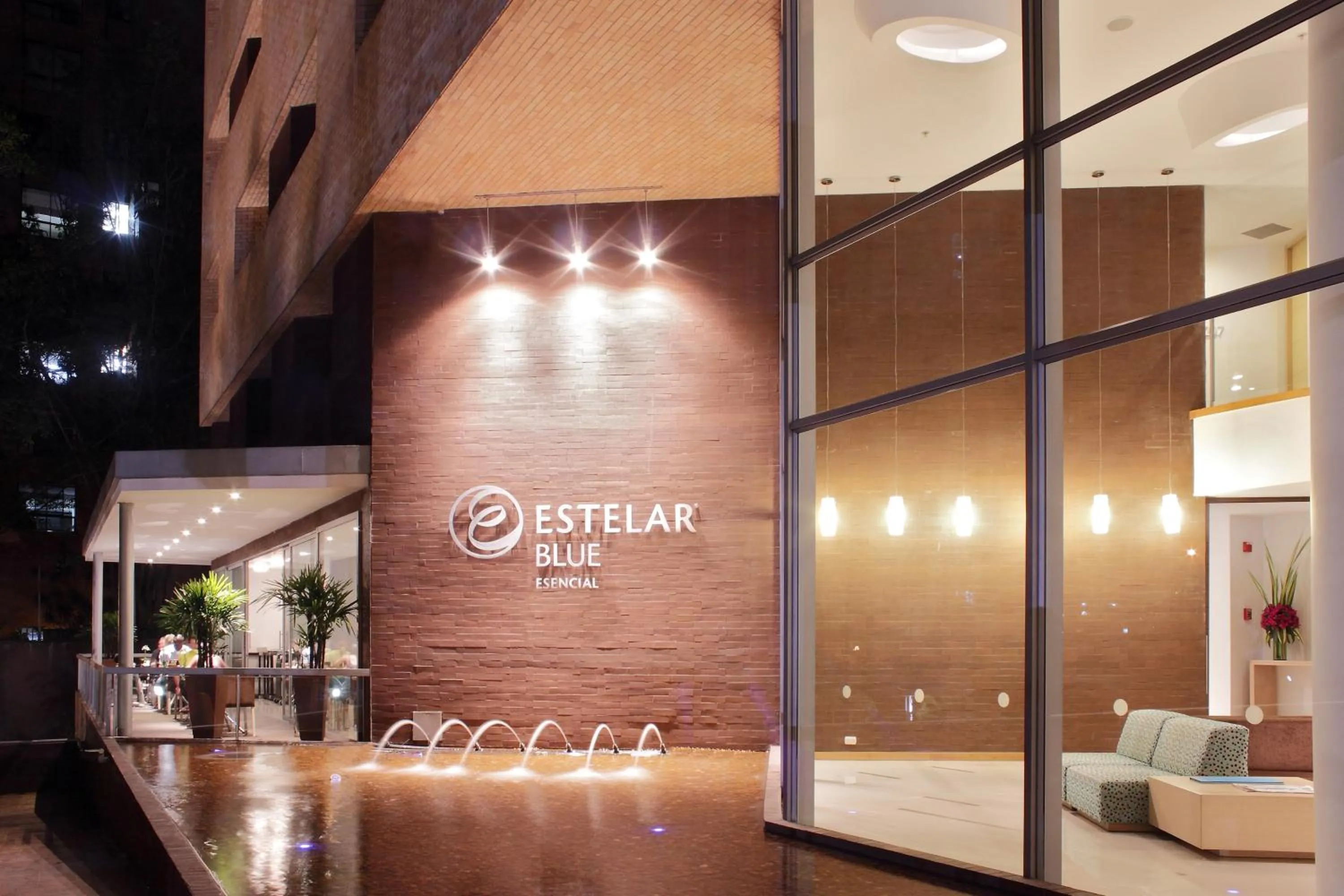 Facade/entrance in Hotel Estelar Blue